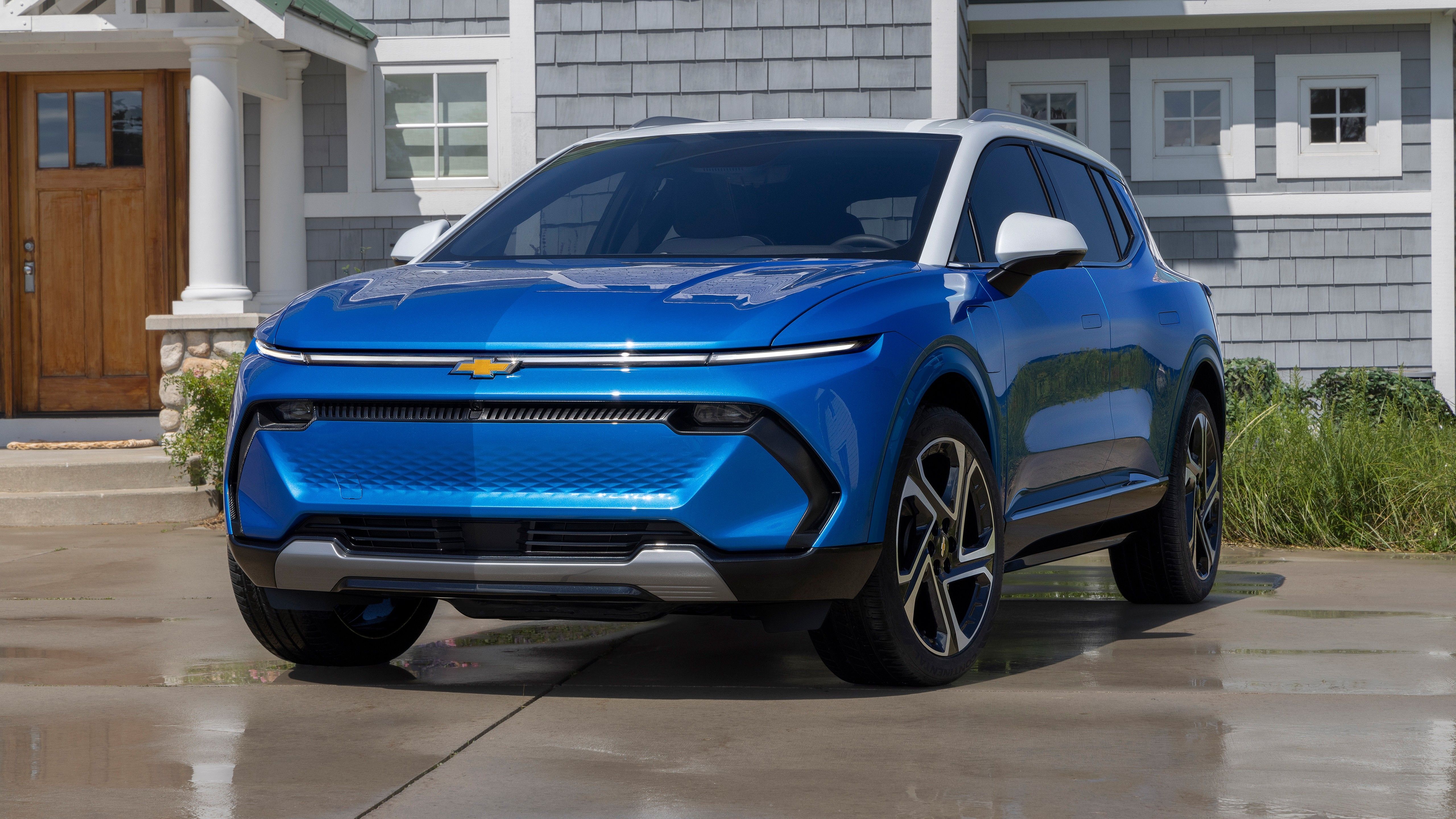 5120x2880 Blue Chevrolet Equinox EV 3LT 2024 Car 2 4K 5K HD Cars Wallpaper