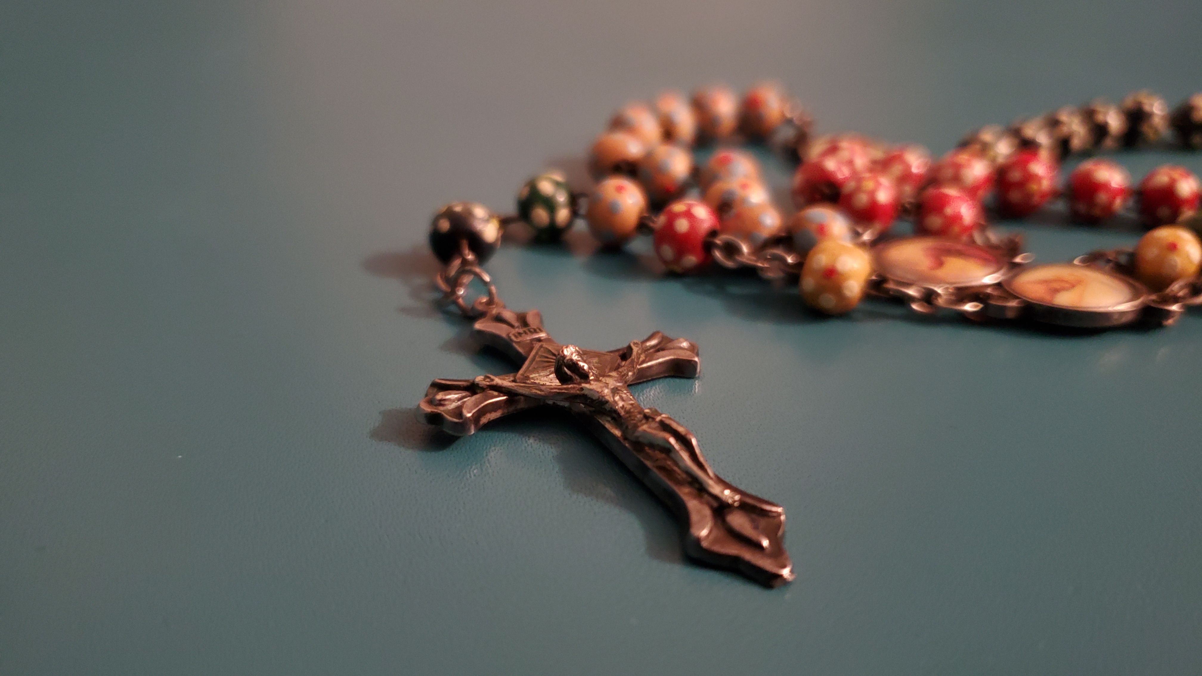 4032x2268 Luminous Mysteries of the Rosary Angela Sealana