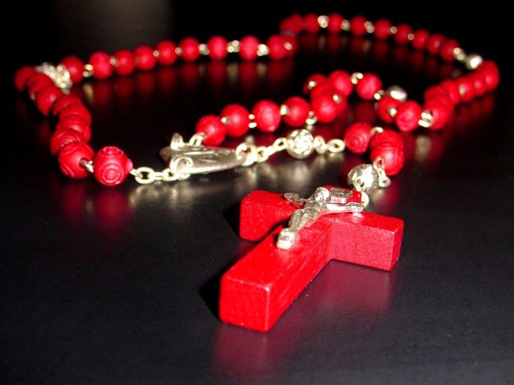 1024x768 Rosary Wallpaper
