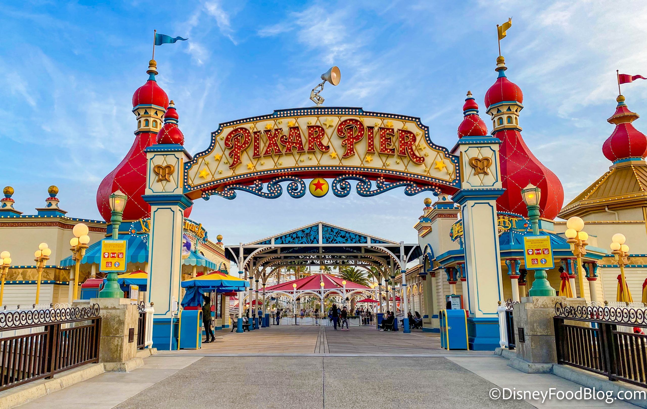 2560x1619 Pixar Pier in Disney California Adventure. the disney food blog