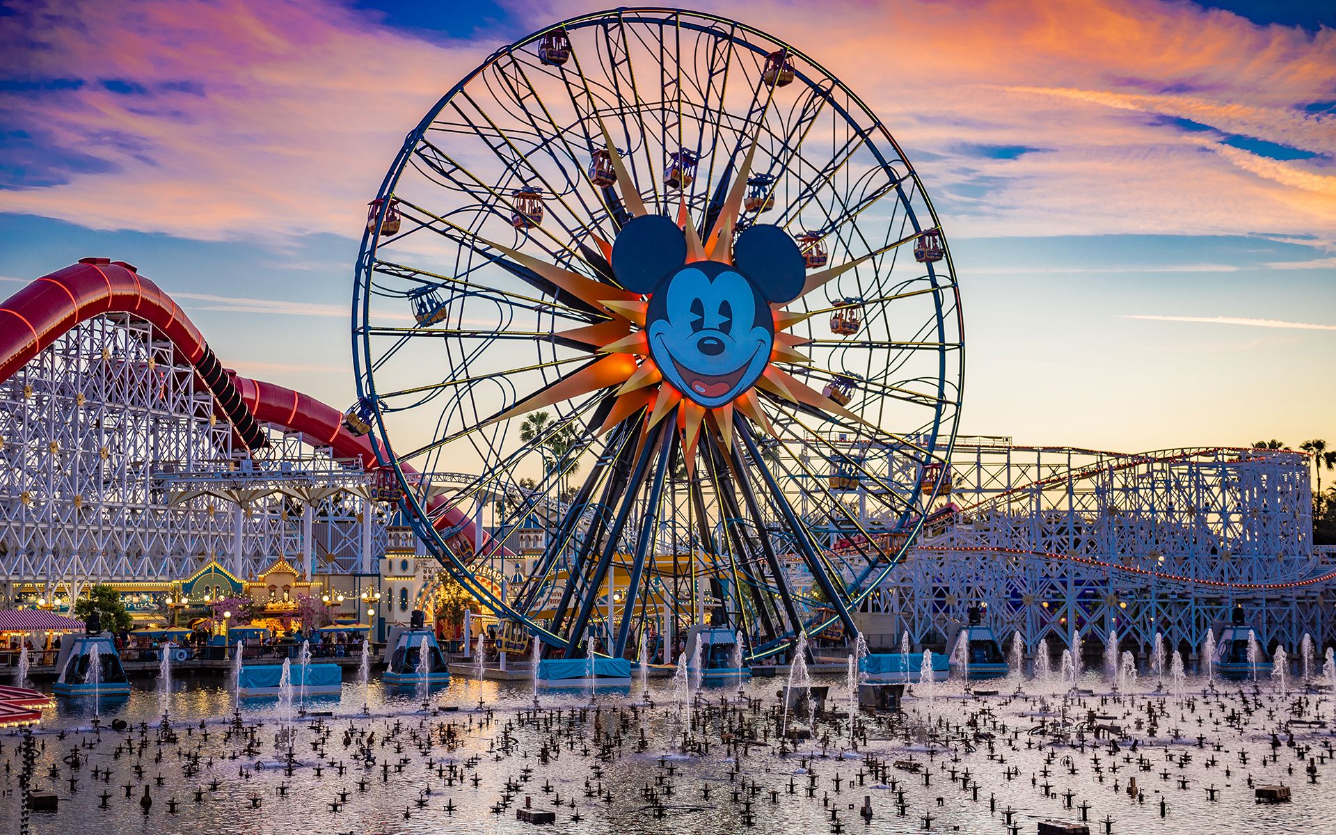 1920x1200 Aurora Over Pixar Pier