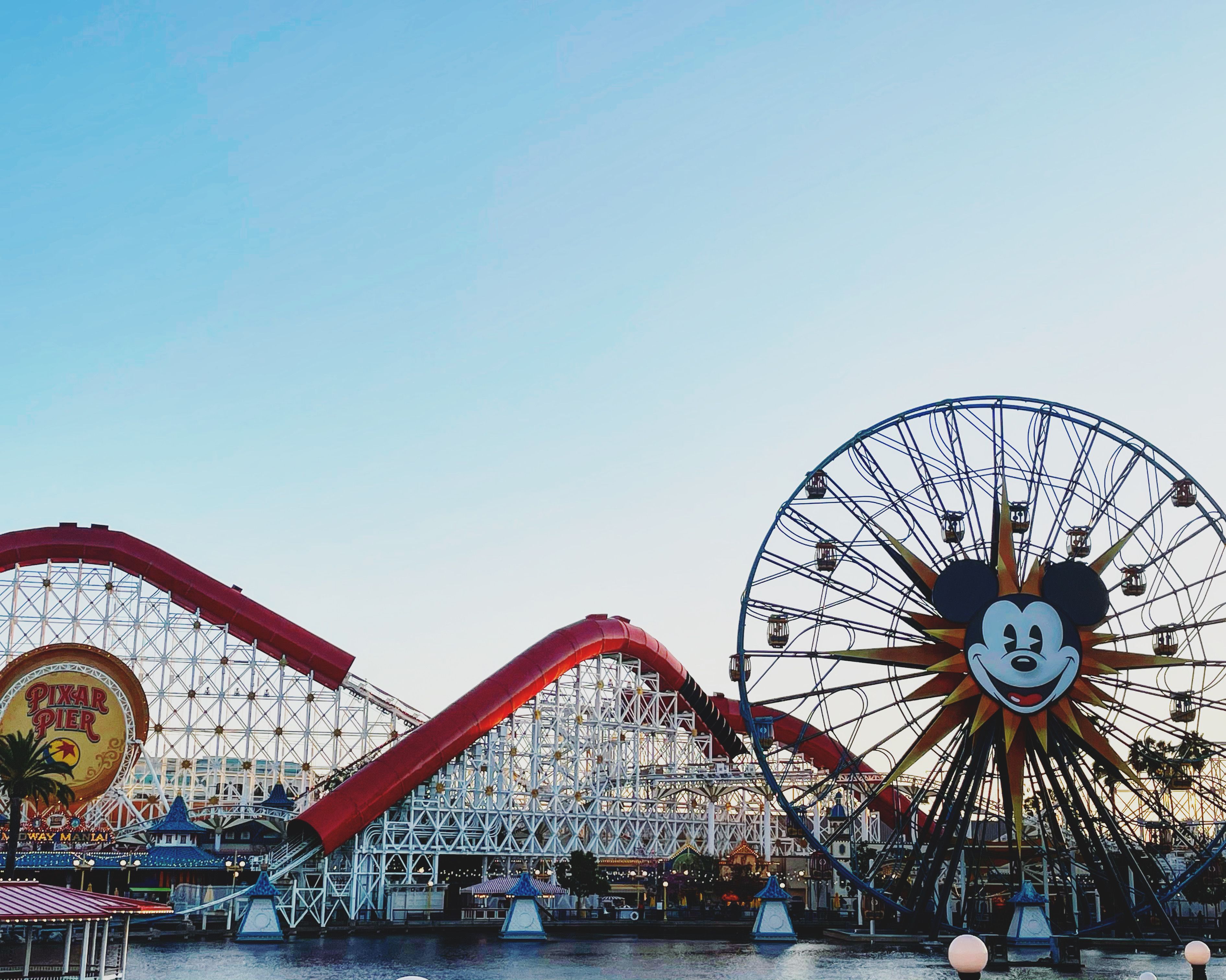 3783x3024 The Pixar Pier in Disneyland Drive California, USA · Free