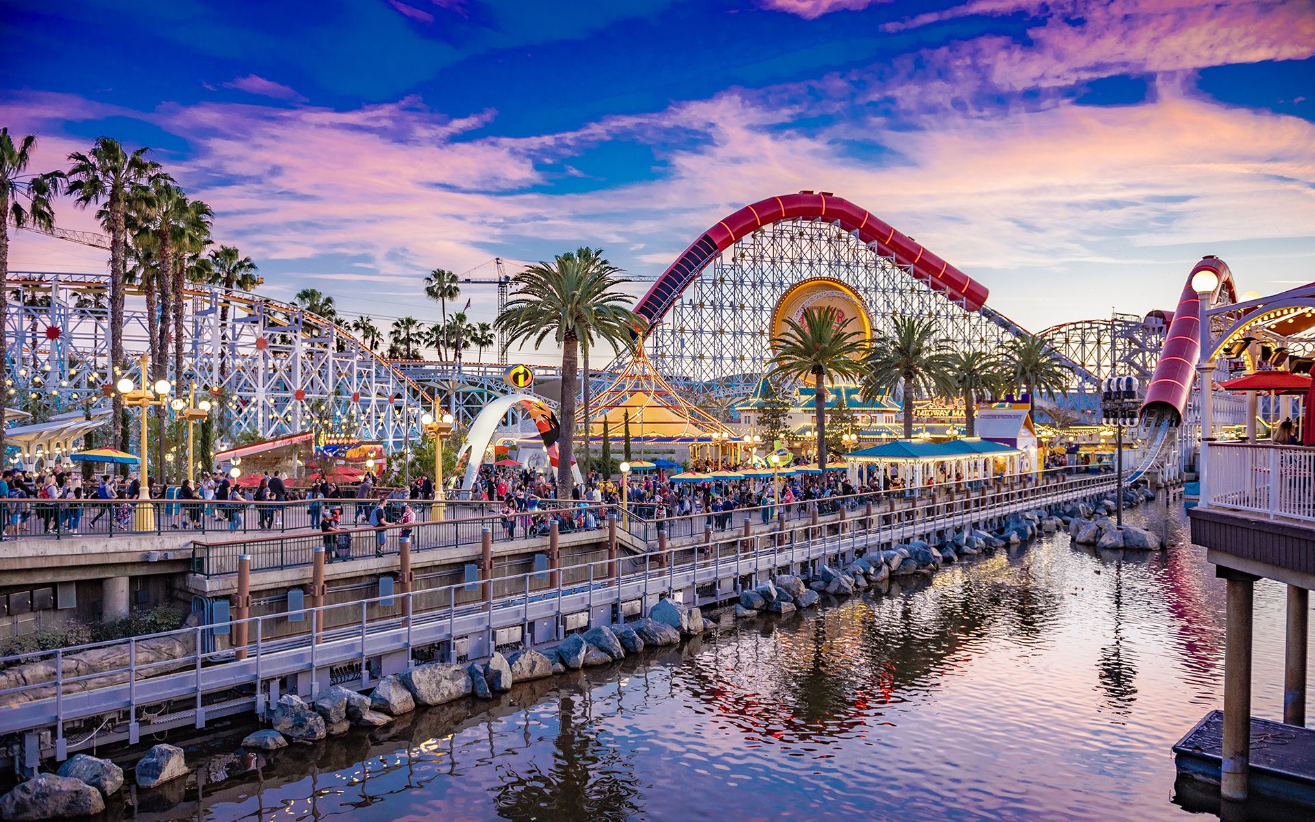 1920x1200 Aurora Over Pixar Pier