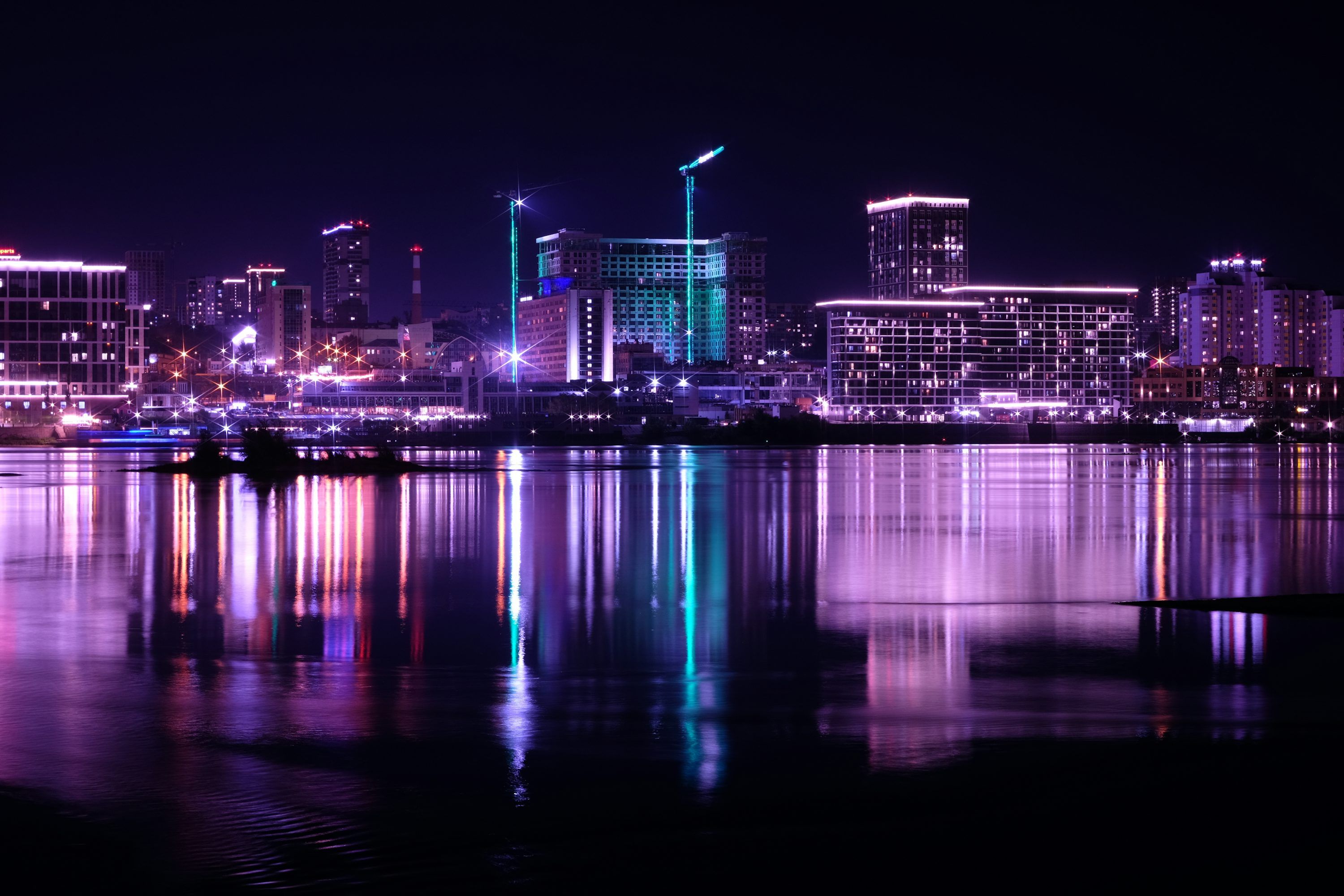 3000x2000 Purple City Picture. Download Free Image