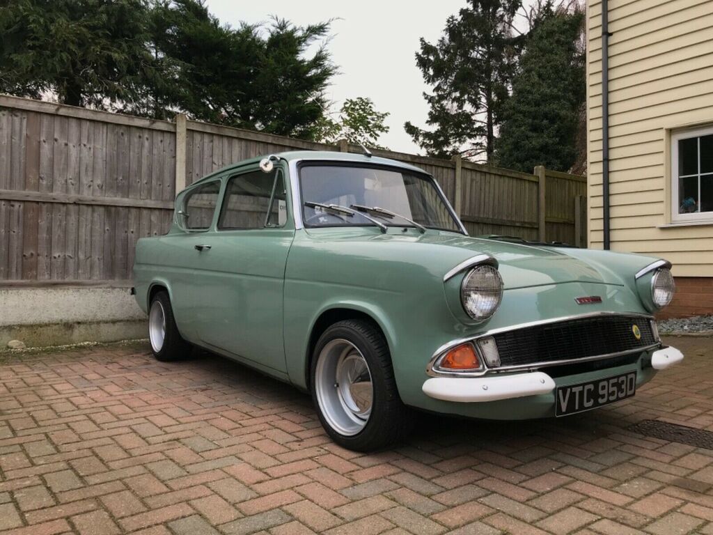 1024x768 Really love this ford anglia