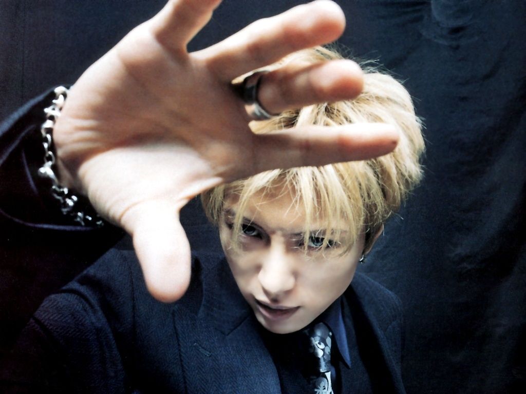 1024x768 gackt 026