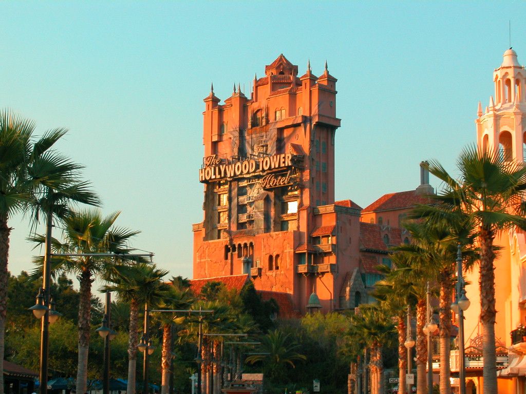1024x768 MGM Studios Tower of