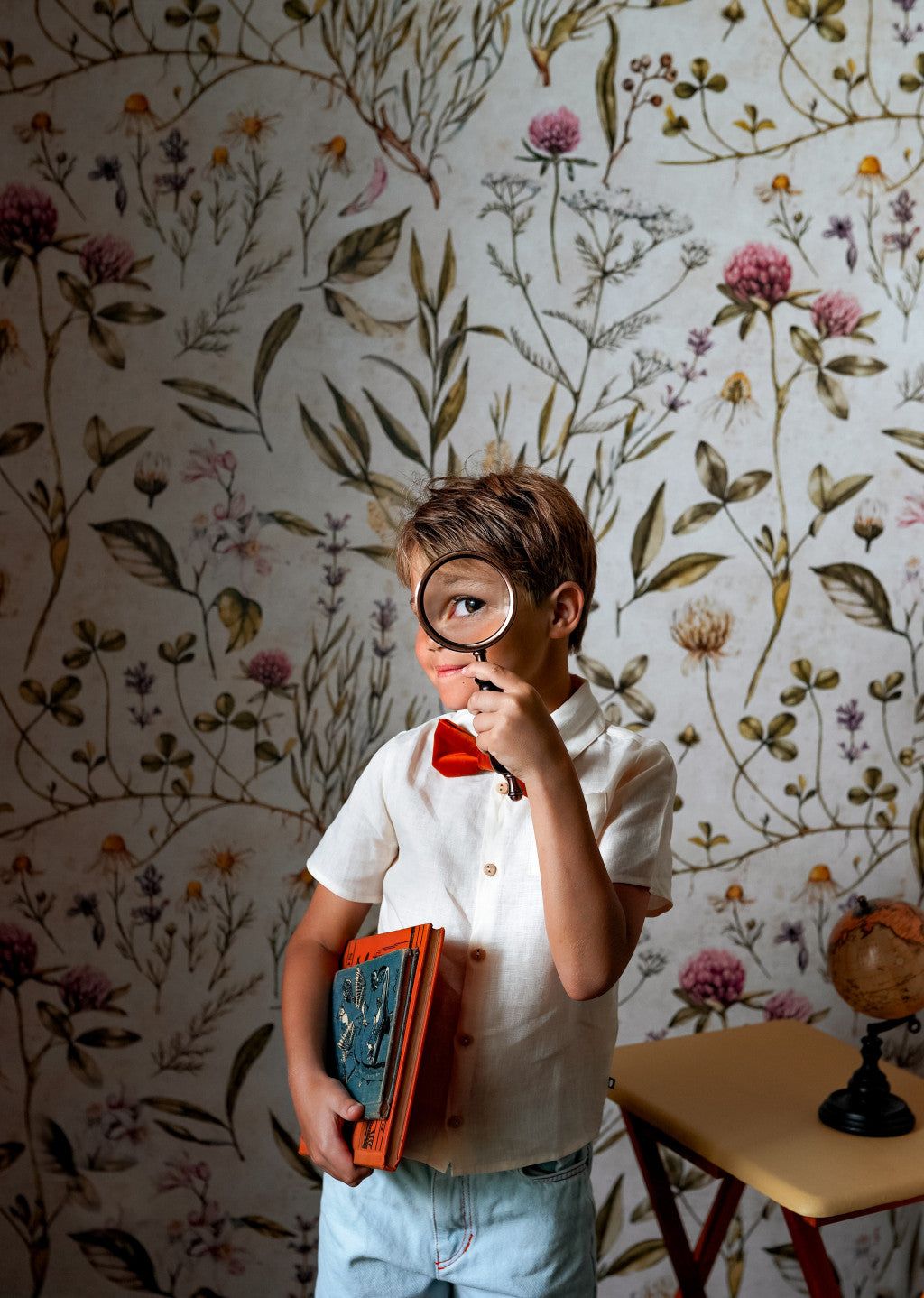 1024x1438 Vintage Illustration Wallpaper