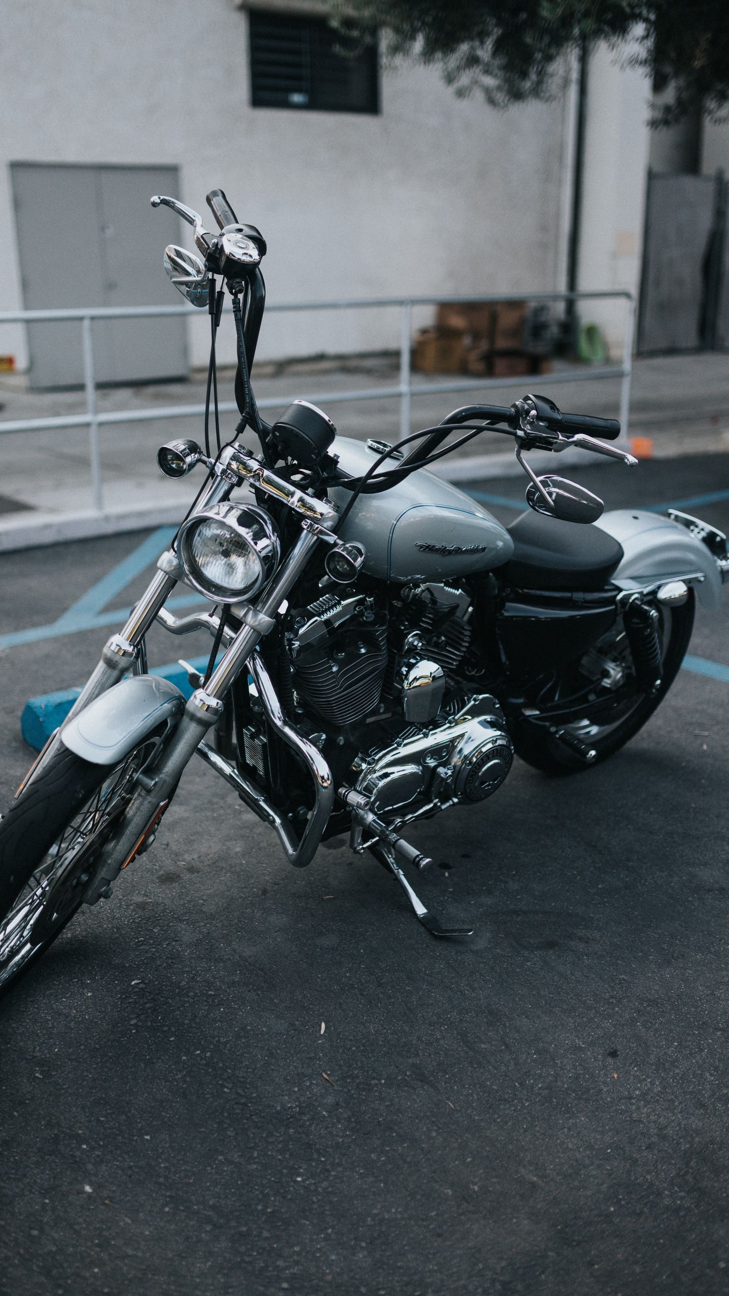 1440x2560 Download wallpaper 1440x2560 harley davidson, bike, motorcycle, front view, headlight qhd samsung galaxy s s edge, note, lg g4 HD background