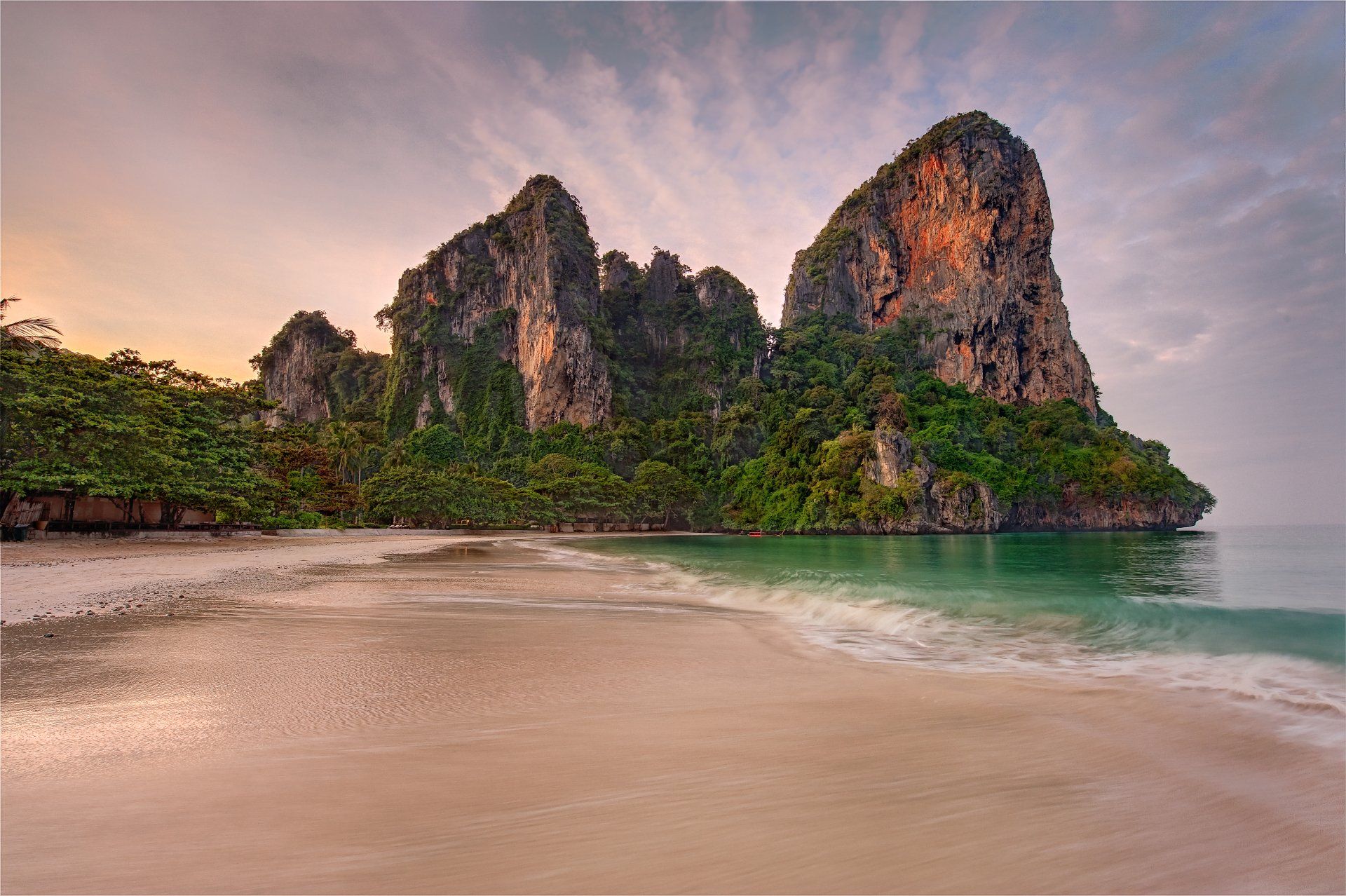 1920x1278 Emerald Cliffs of Thailand