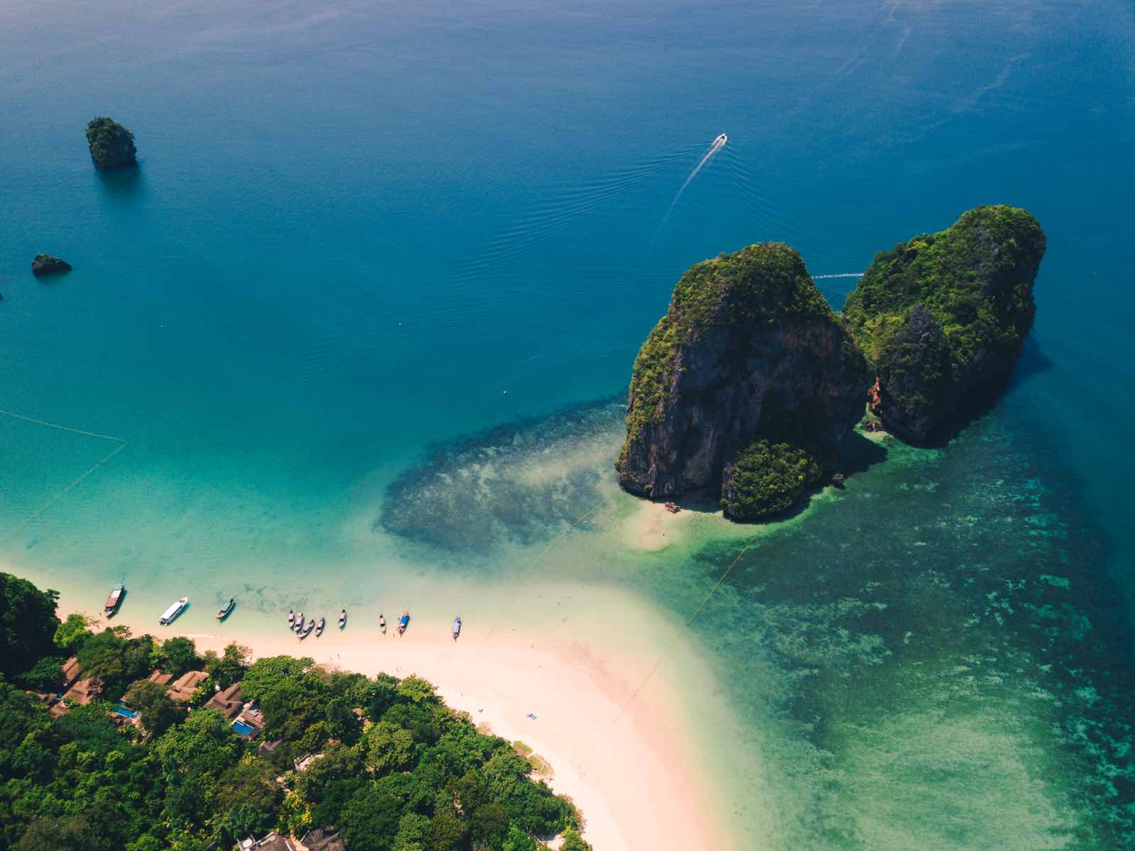 1600x1200 Thailand Island Hopping: Best Islands & Itinerary Tips