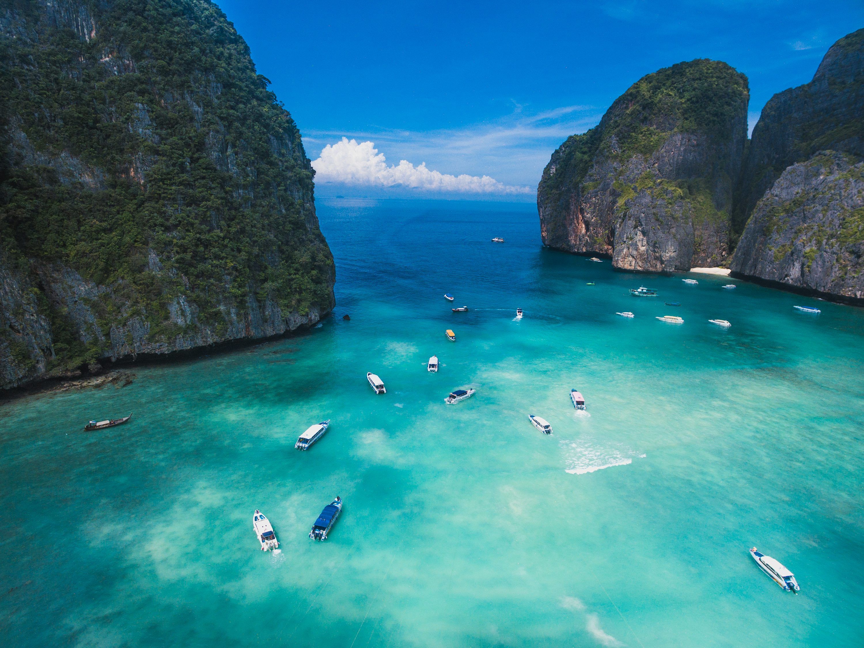 3000x2248 Phi Phi Island Picture. Download Free Image
