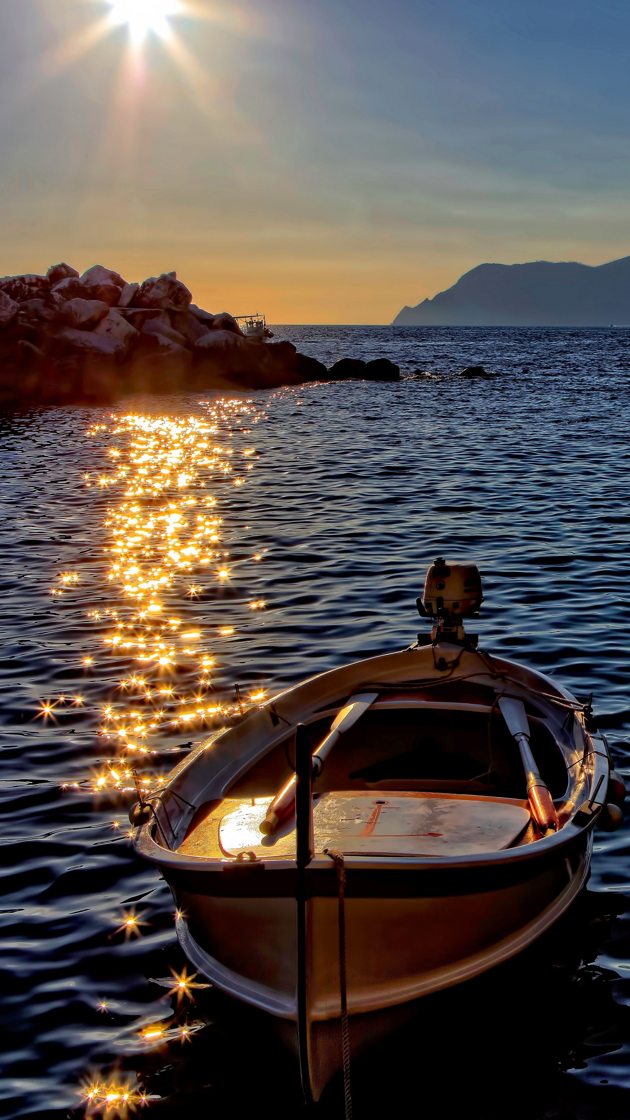 2160x3840 Boat Wallpaper
