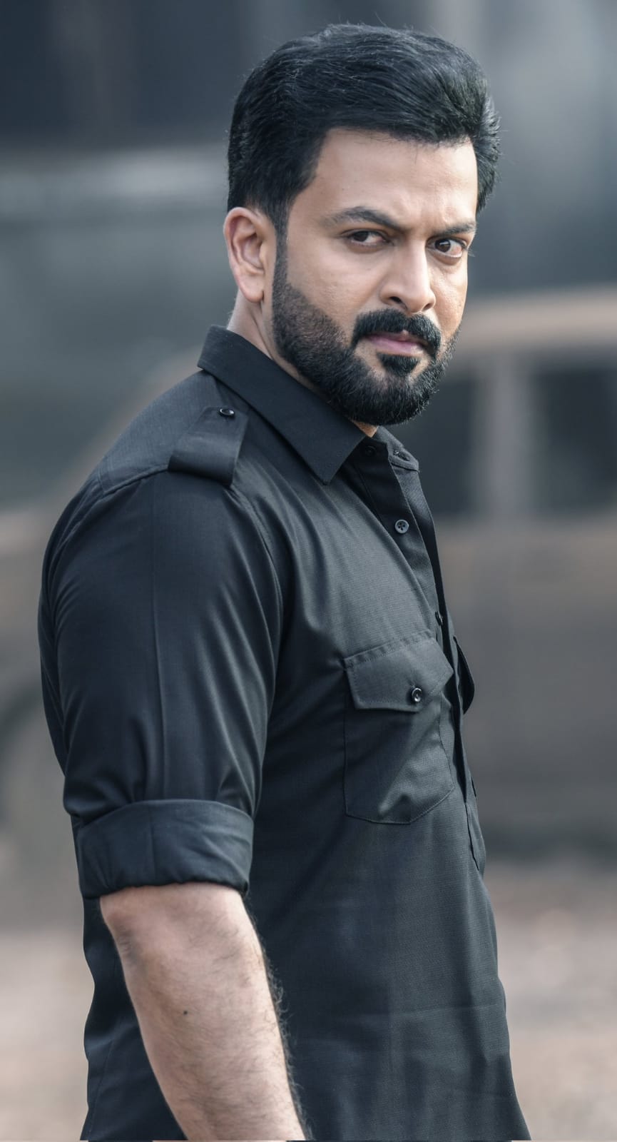 865x1600 L2: Empuraan (2025)