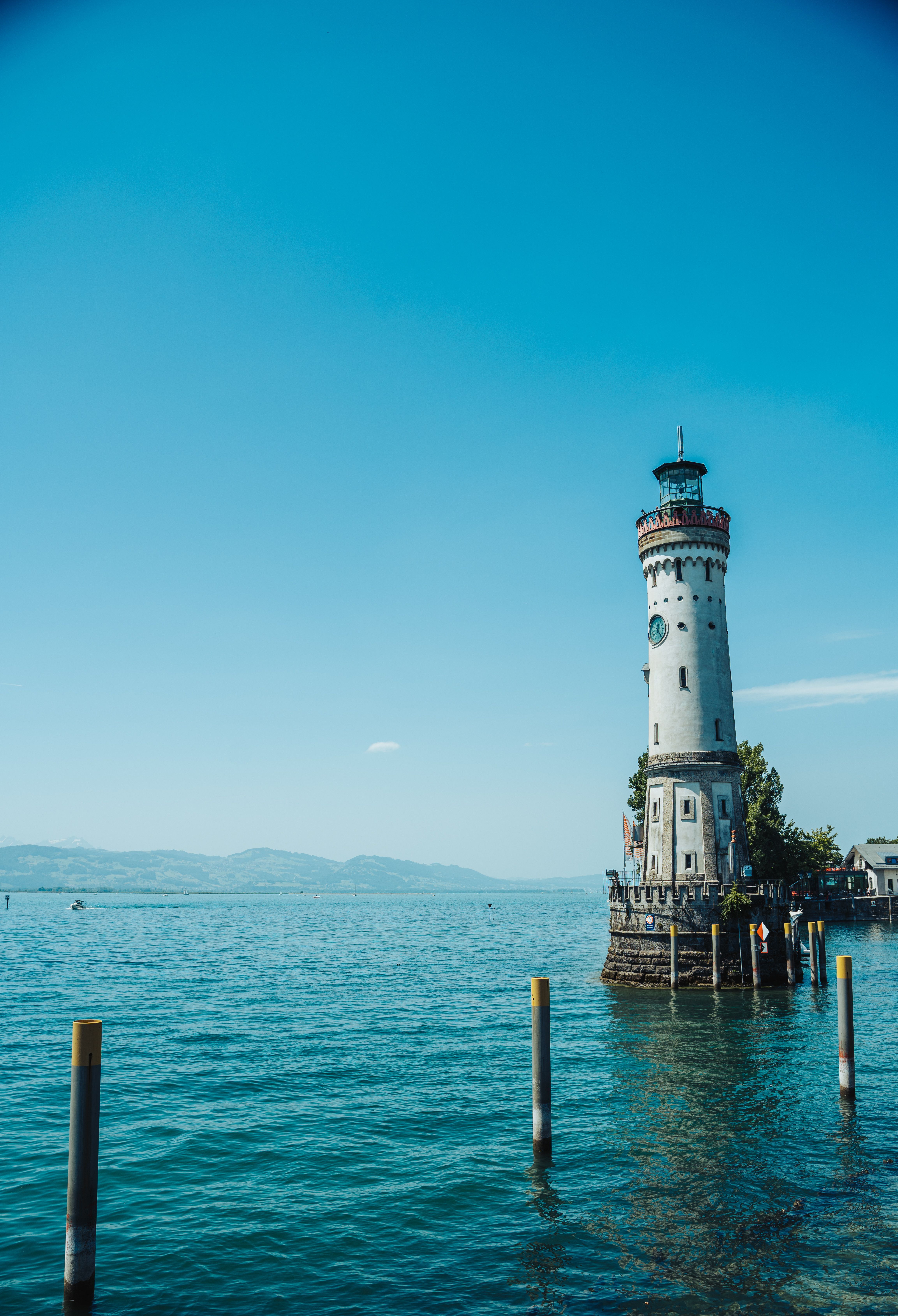 4611x6755 The Lindau Lighthouse on Lake Constance · Free