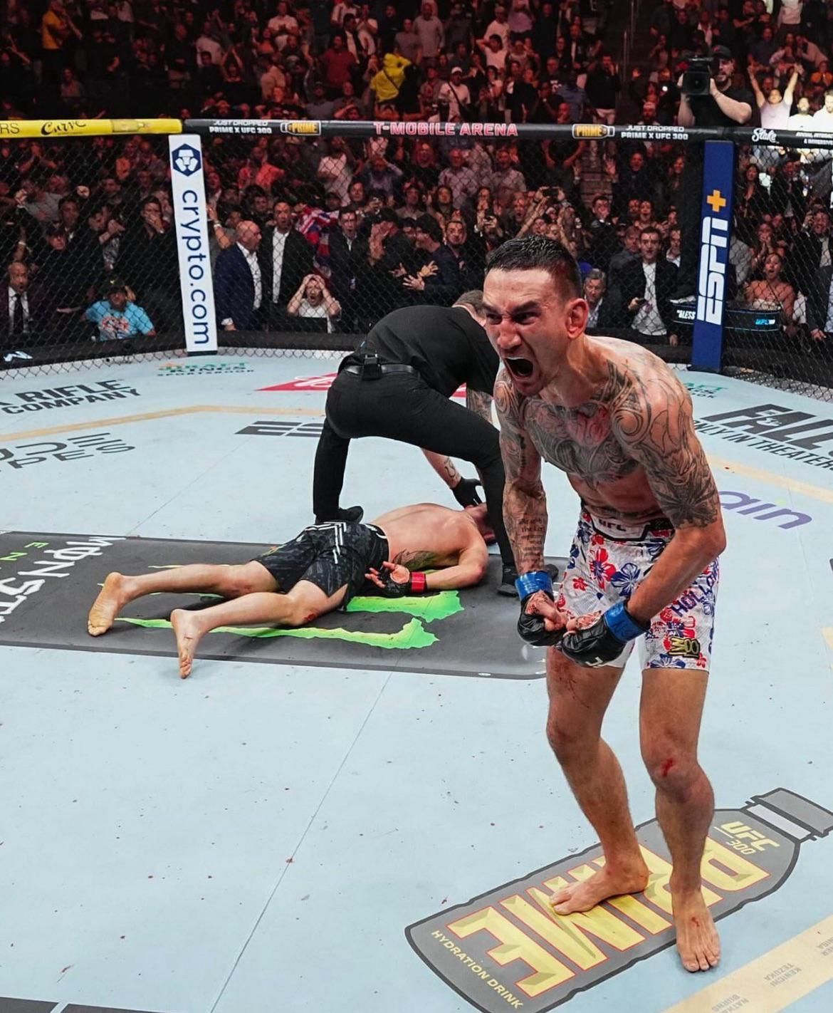 1170x1422 Max Holloway after Knocking out Justin Gaethje at UFC 300