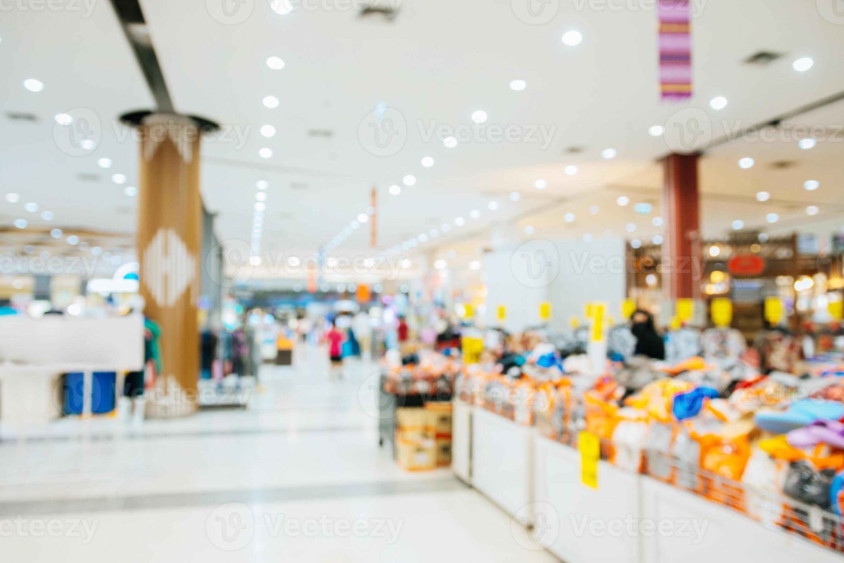 2940x1960 Abstract blurred of people in shopping mall of department store for background