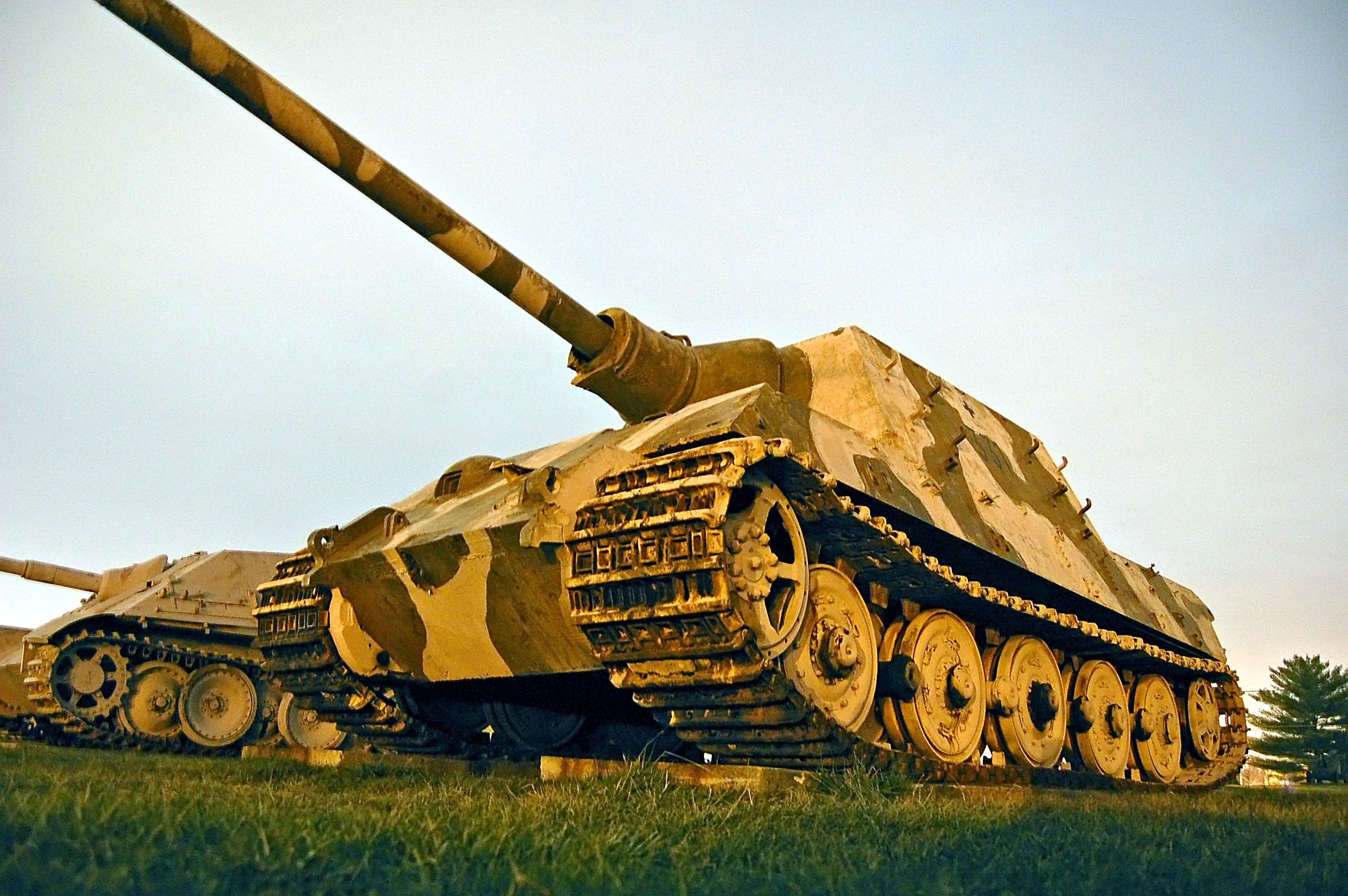 3008x2000 Jagdtiger low