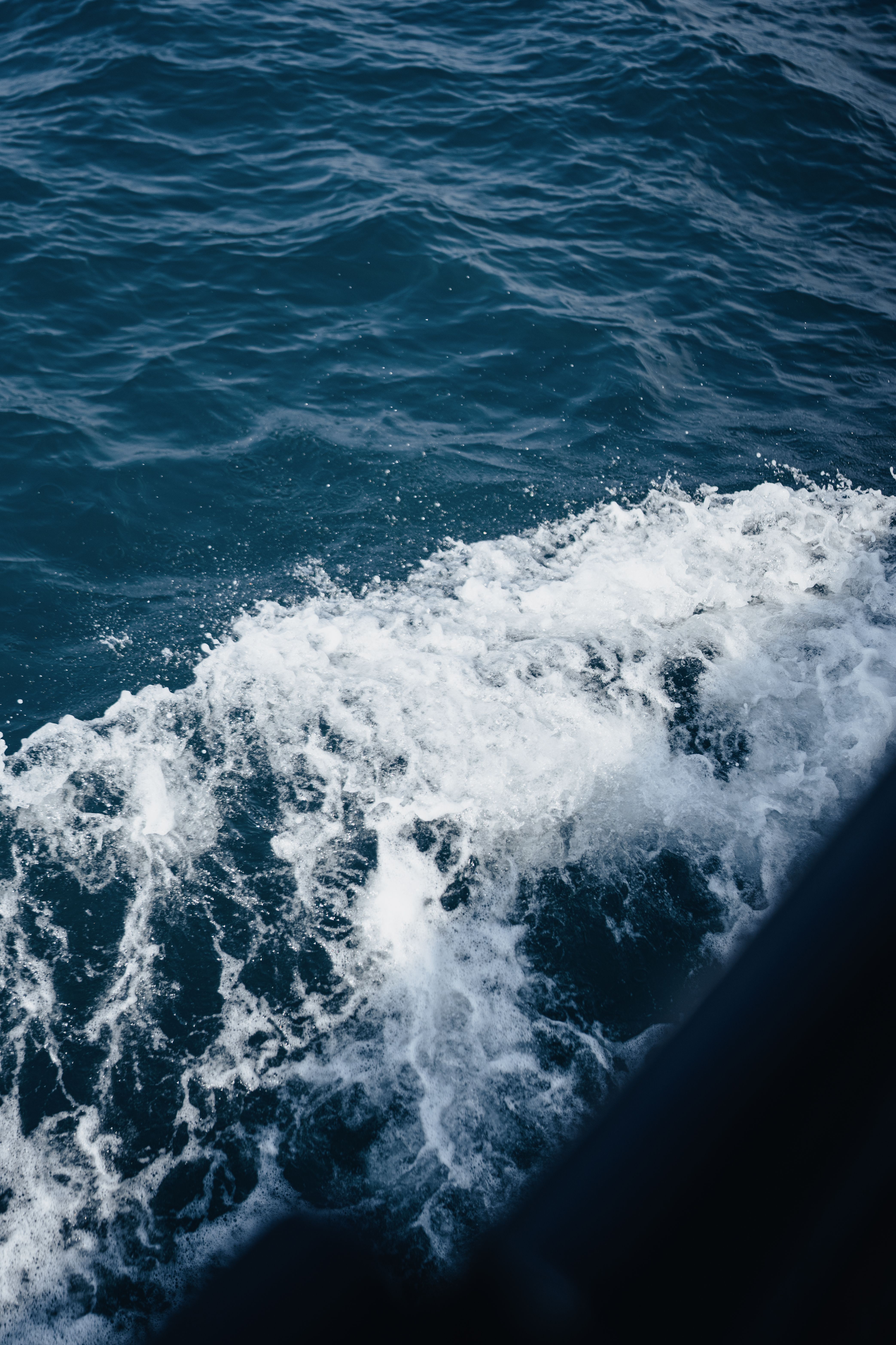 4172x6258 Rough Sea and a Balustrade · Free