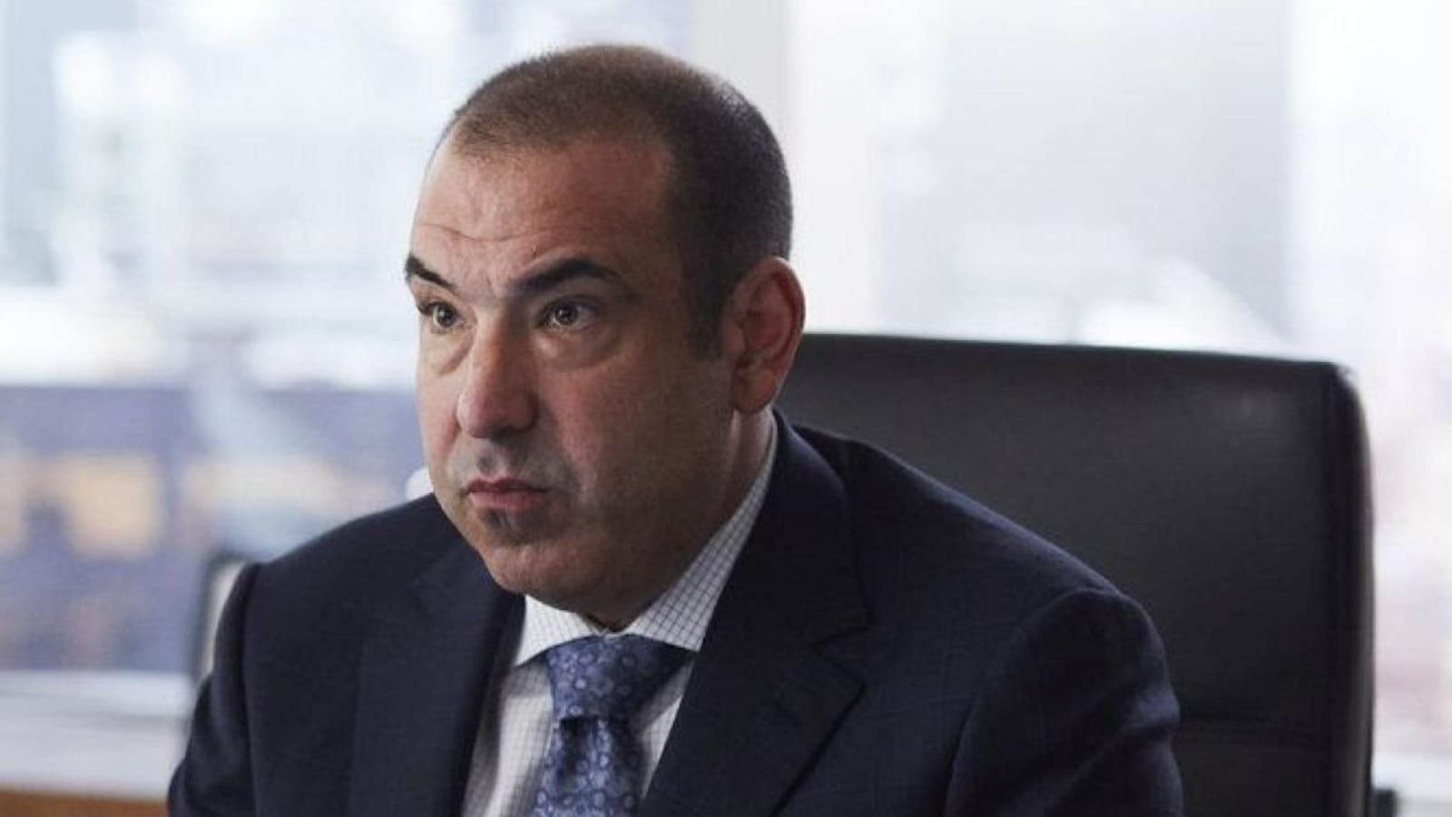 1600x900 Rick Hoffman's Louis Litt Is Heading to SUITS LA