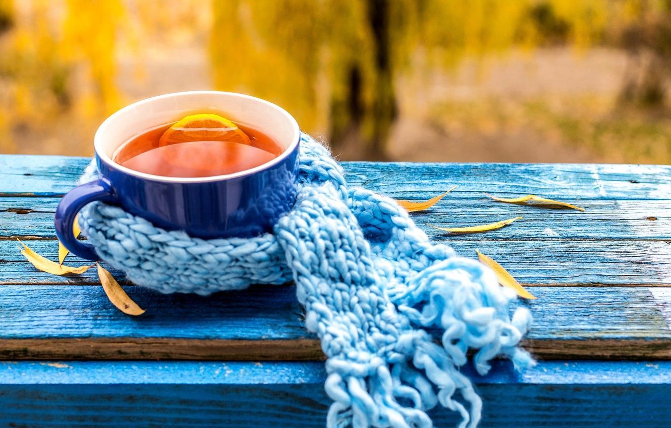 1332x850 Autumn Tea Cup Wallpaper