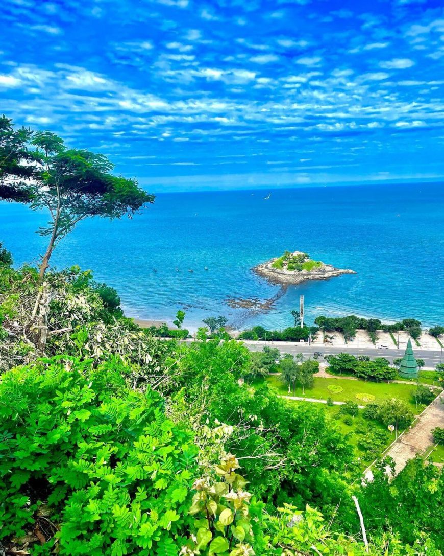 870x1088 Vung Tau sightseeing wonderland