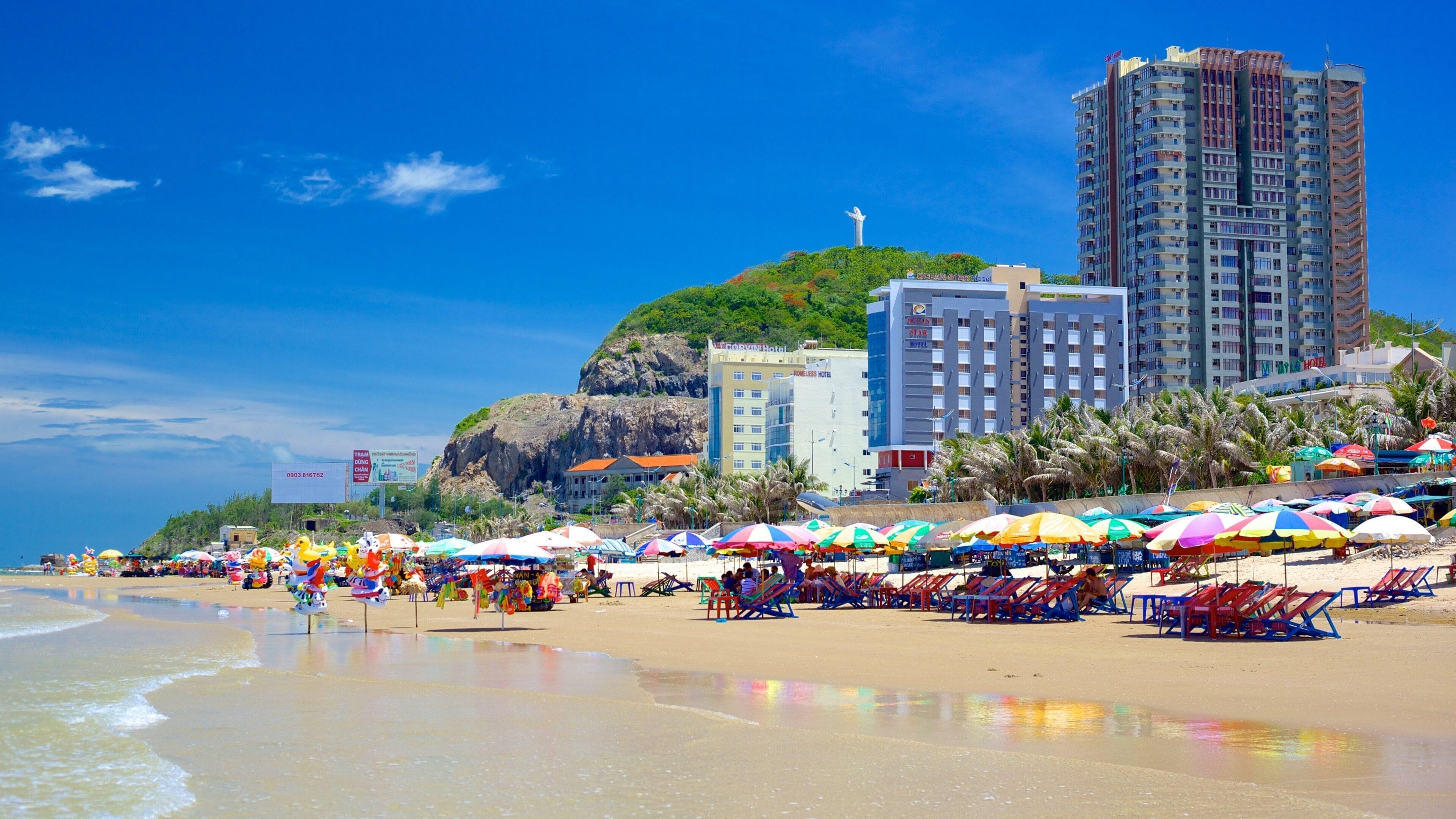 3840x2160 Back Beach Tours