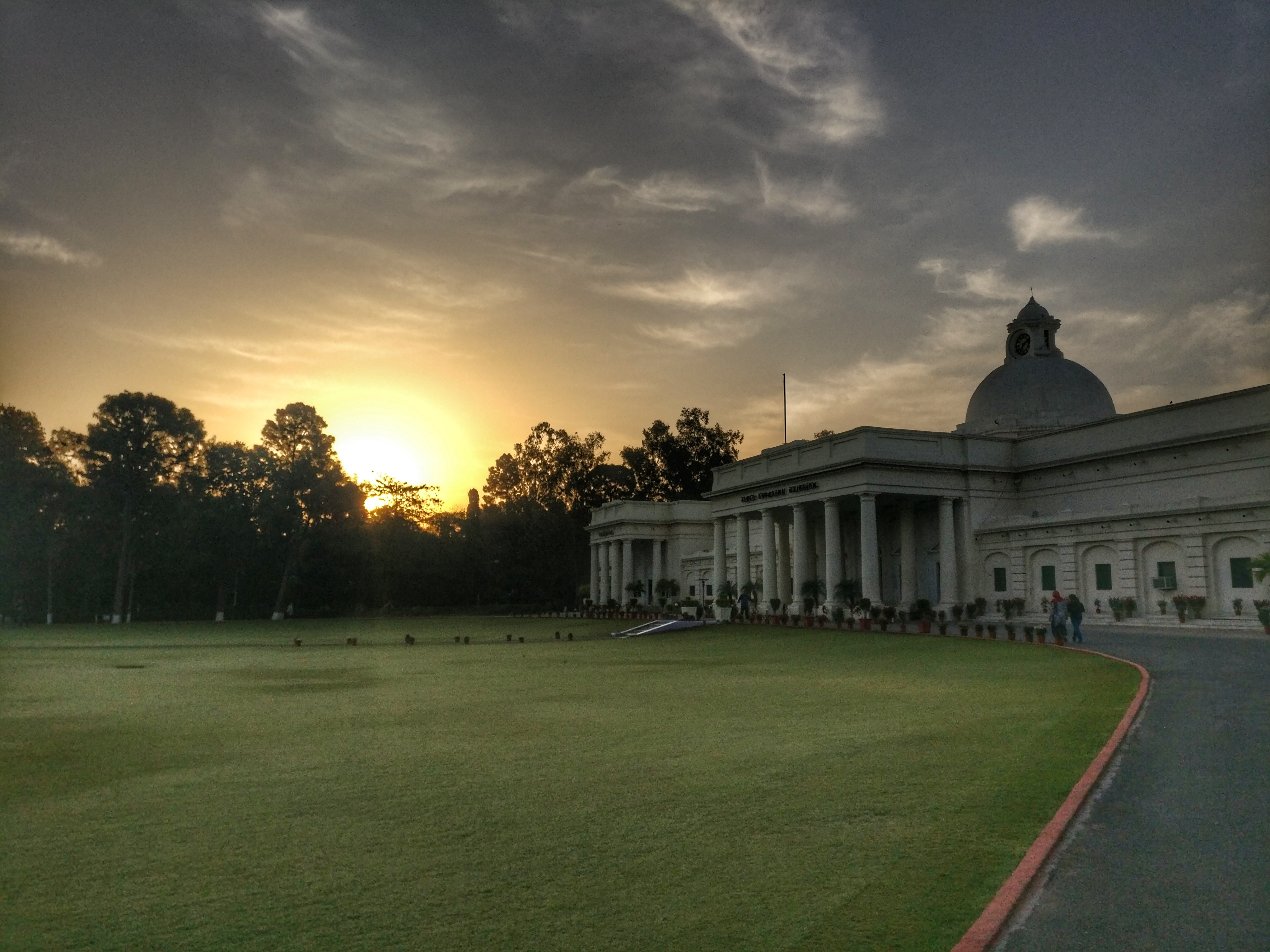 4640x3480 Sunrise over my college IIT