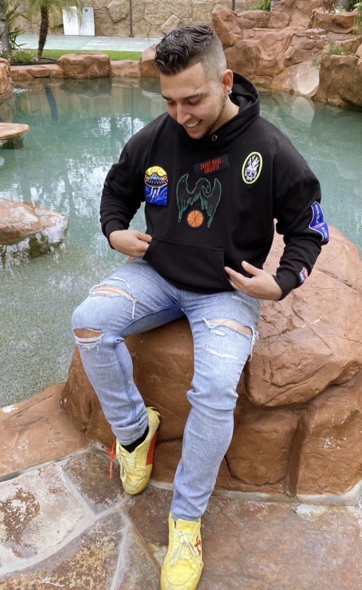 735x1199 Corey Scherer