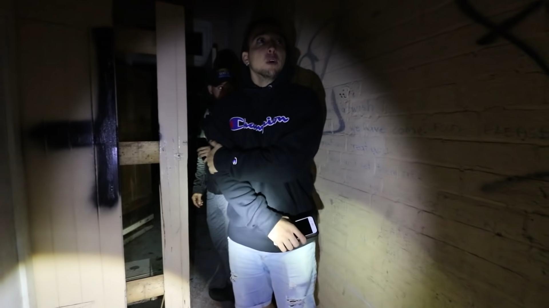 1920x1080 Sam and Colby: The Paranormal Exploring Haunted Children's Orphanage (TV Episode 2018) Scherer as Self