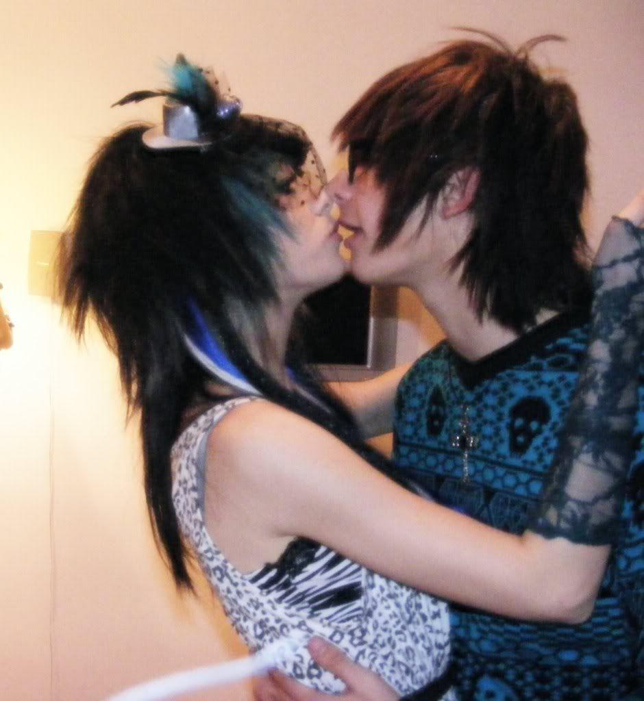 940x1024 Emo Girl And Boy Love HD Wallpaper