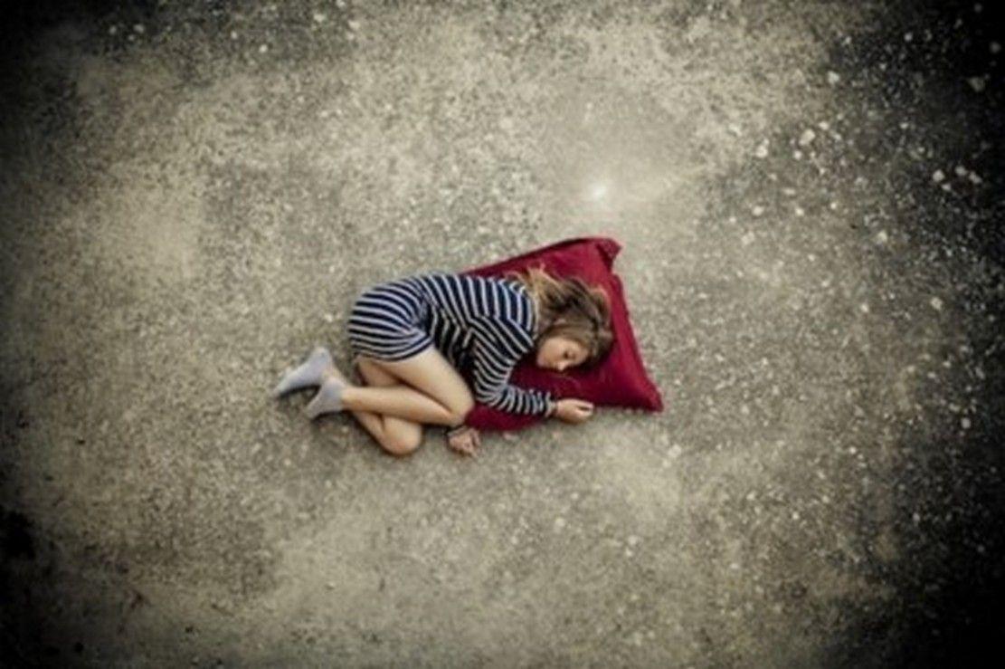 1111x739 sad girls. alone wallpaper. alone girls wallpaper. sad love girls image. cute girls wallpaper. cute love sad alone girls wallpaper. cute girls picture