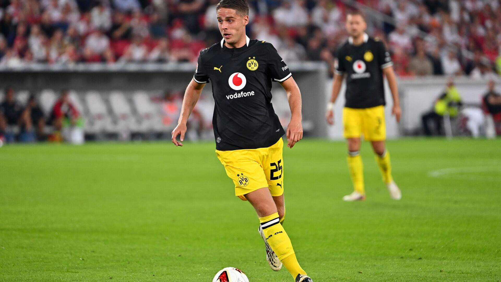 1920x1080 Joey Veerman bij Borussia Dortmund: druk, Oranje en strijd met Ismael Saibari