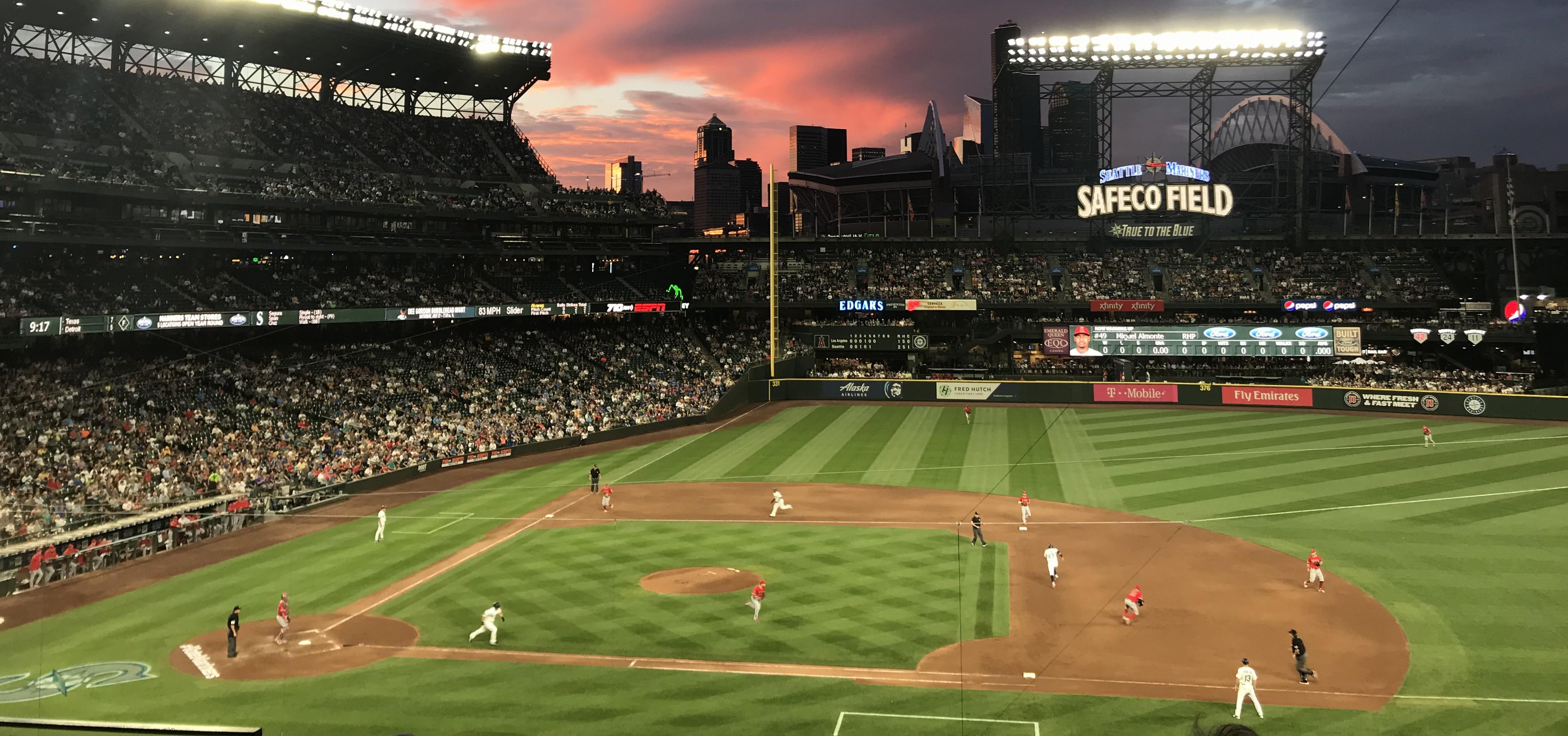 4030x1893 OC Beautiful sunset at Safeco Field, 2018