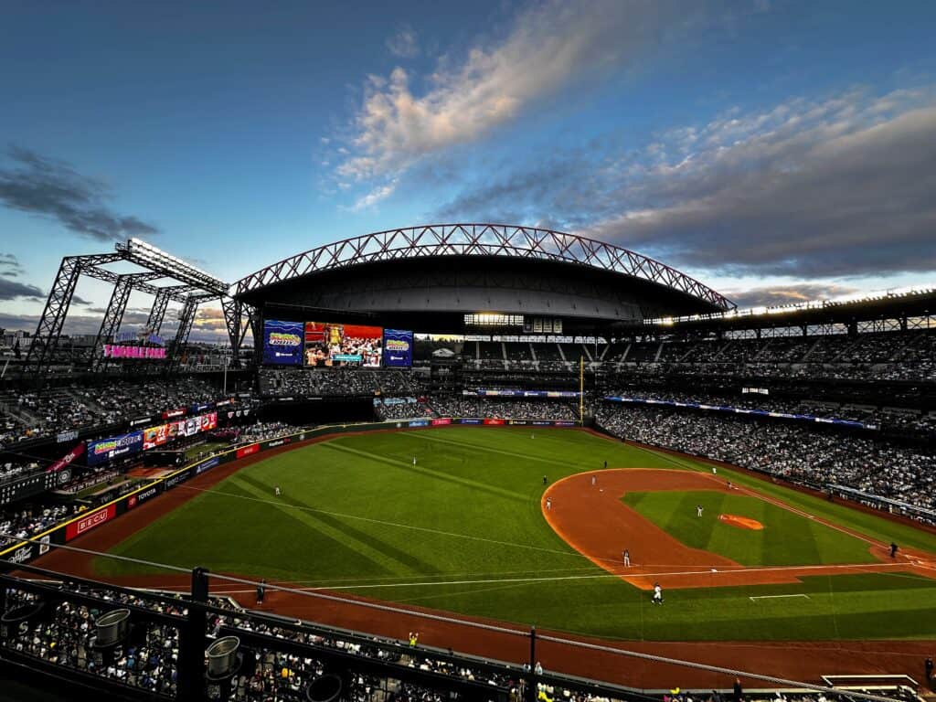 1024x768 GOING TO A SEATTLE MARINERS GAME WITH KIDS Family's Routine + Tips See Learn