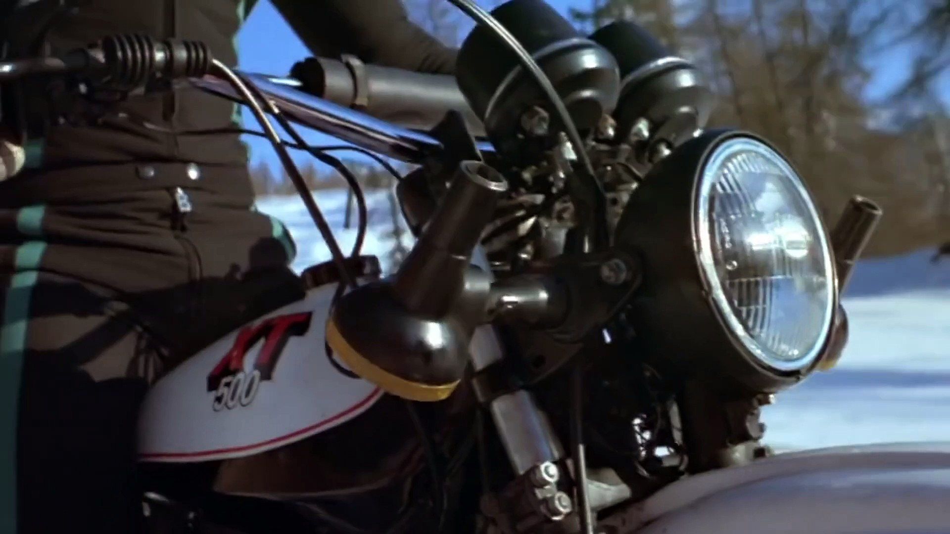 1920x1080 James Bond FOR YOUR EYES ONLY movie clip's chased