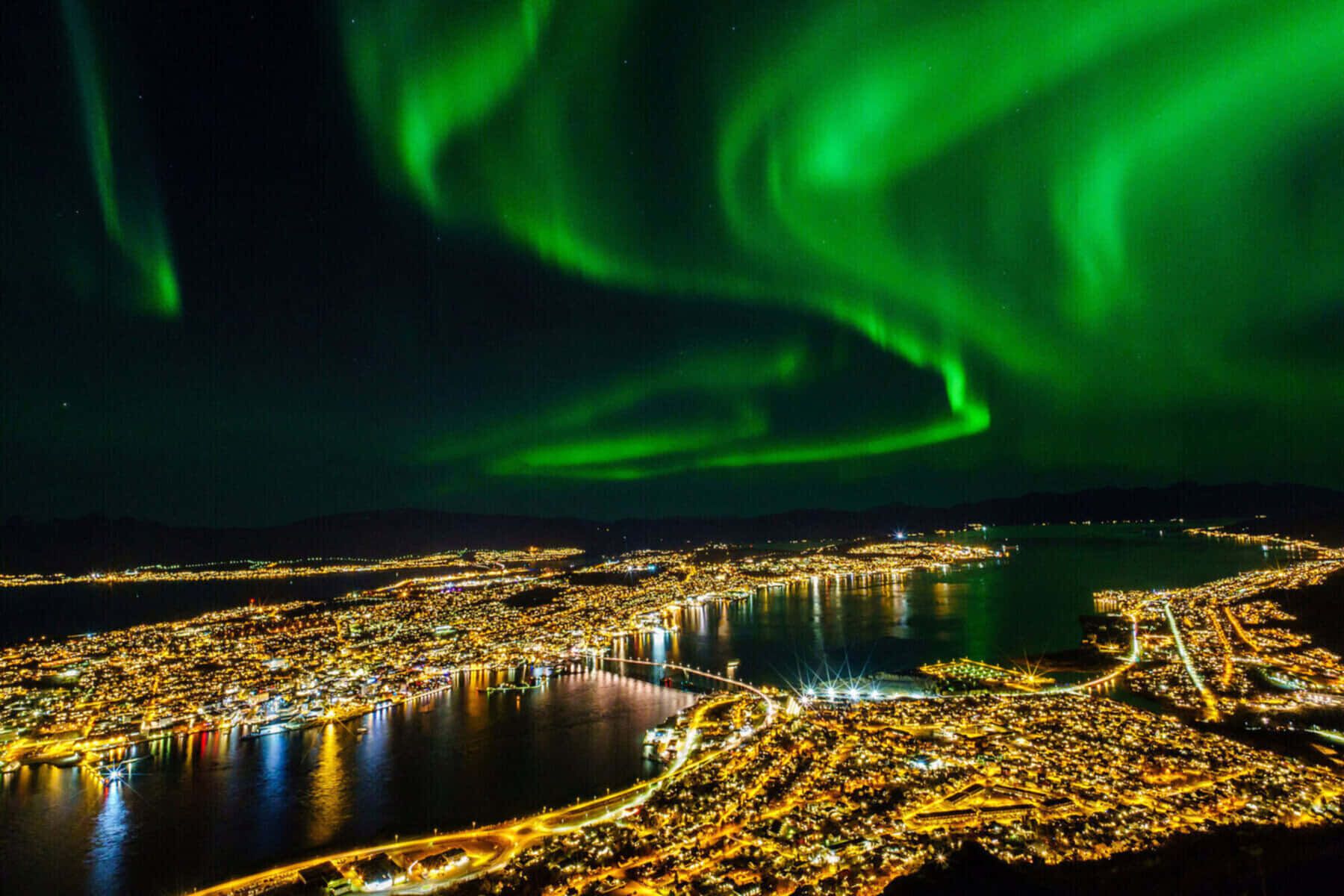 1800x1200 Download Tromso Northern Lights Over City Wallpaper