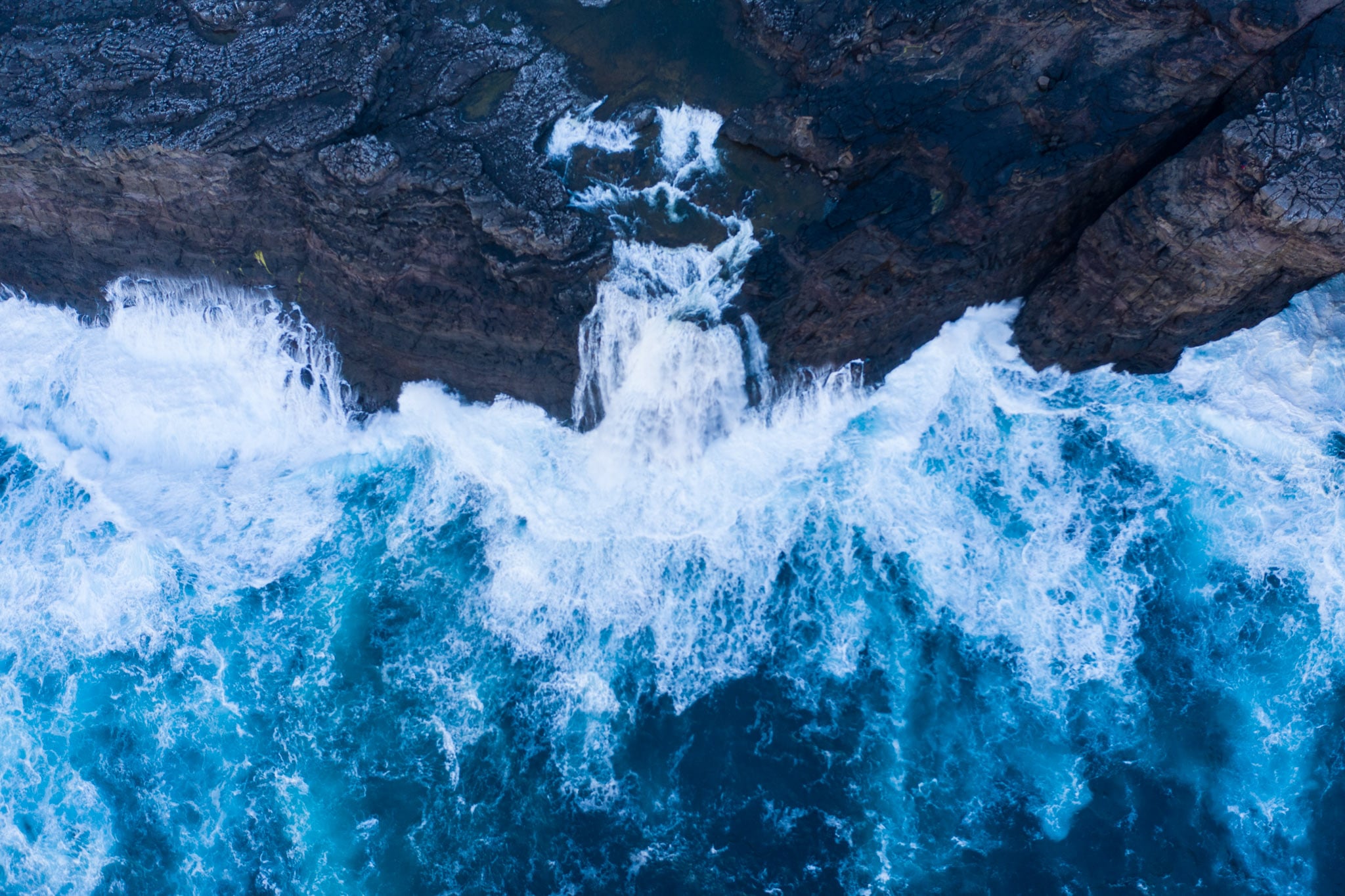 2048x1364 DJI Mavic 2 Pro Sample Image & RAWs