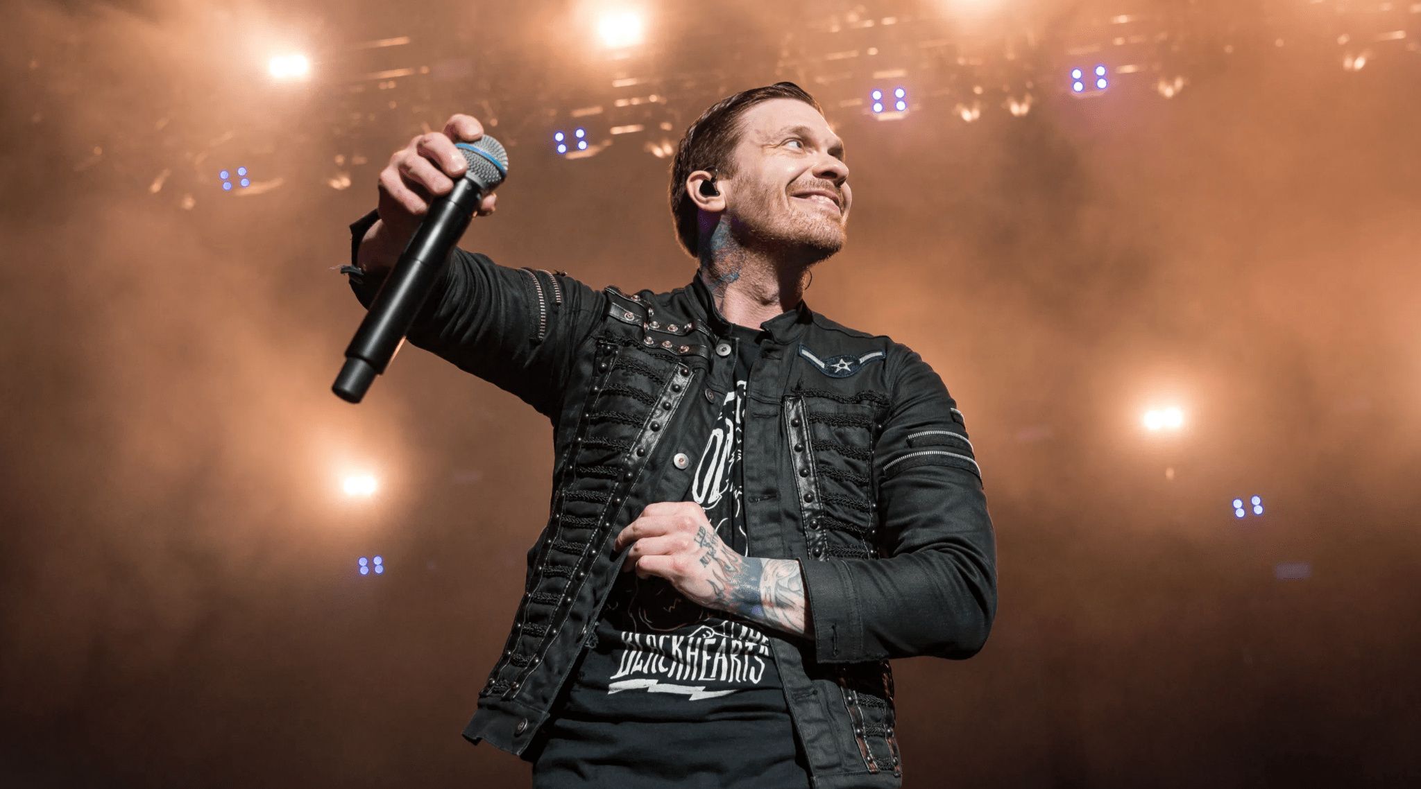 2048x1138 Brent Smith (Singer) Wallpaper