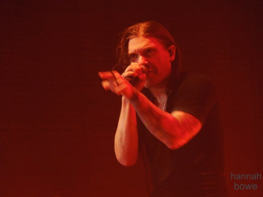 1024x768 Brent Smith