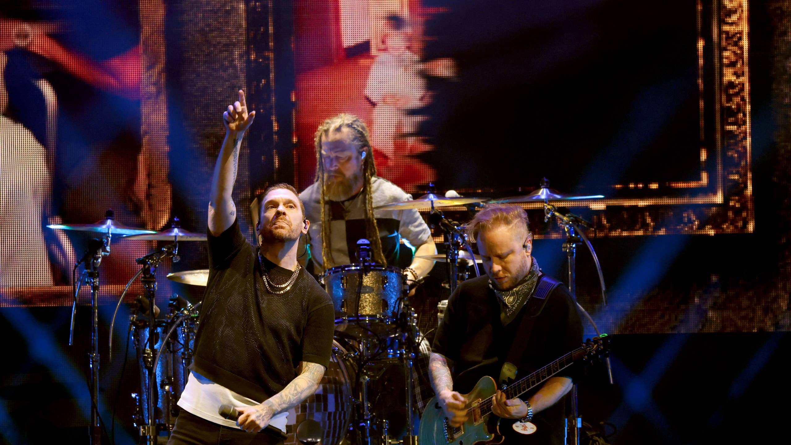 2560x1440 Beloved Rock Band Makes First Country Music Chart Debut After Ruling Rock Charts for 25 Years