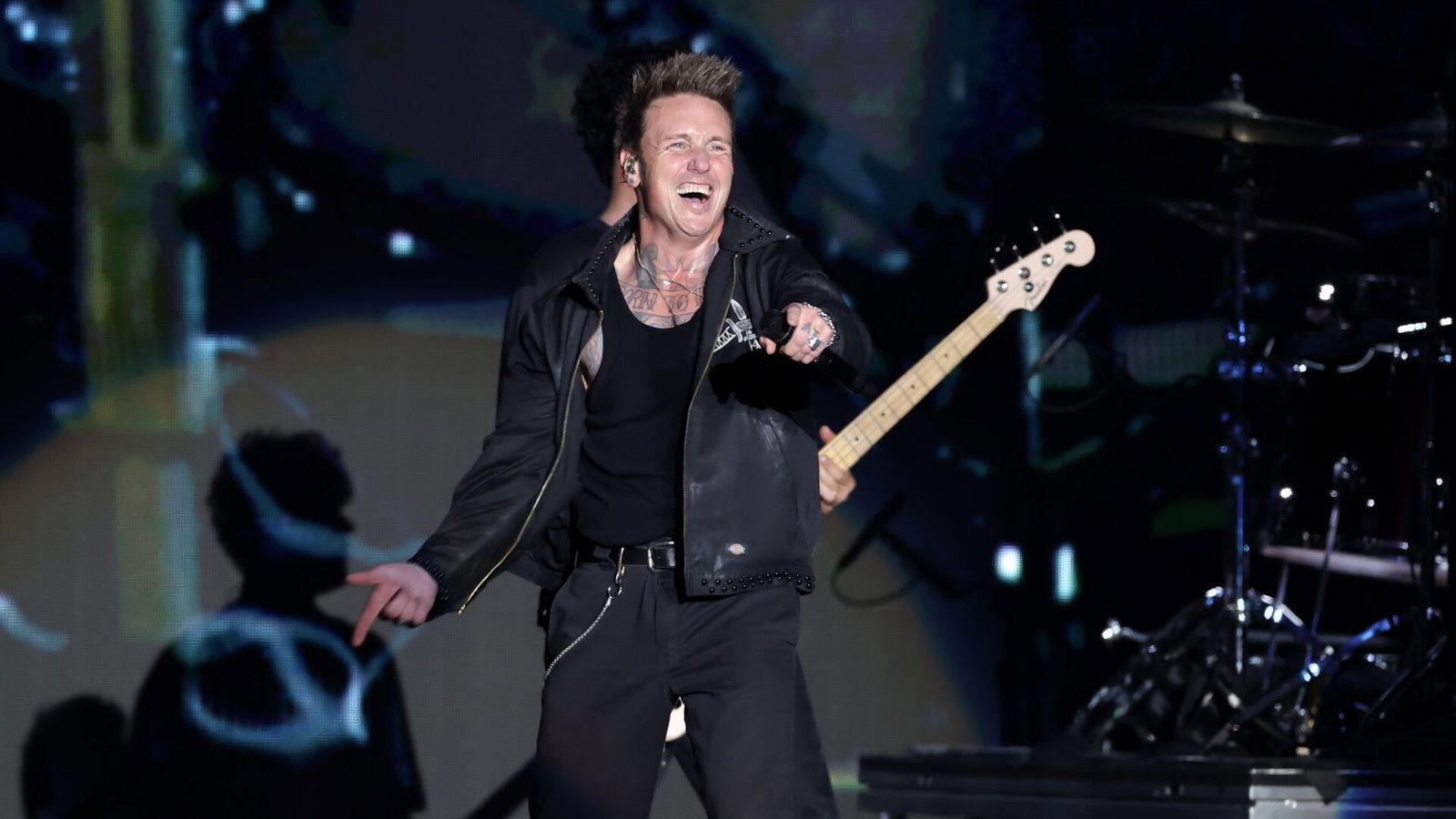 1600x900 Papa Roach Didn't Want to Be a Sober Christian. Now He's Both