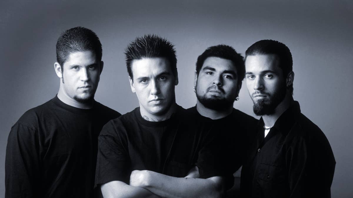 1200x675 '90s Rock Band Is Suddenly Climbing the Charts 33 Years After Forming