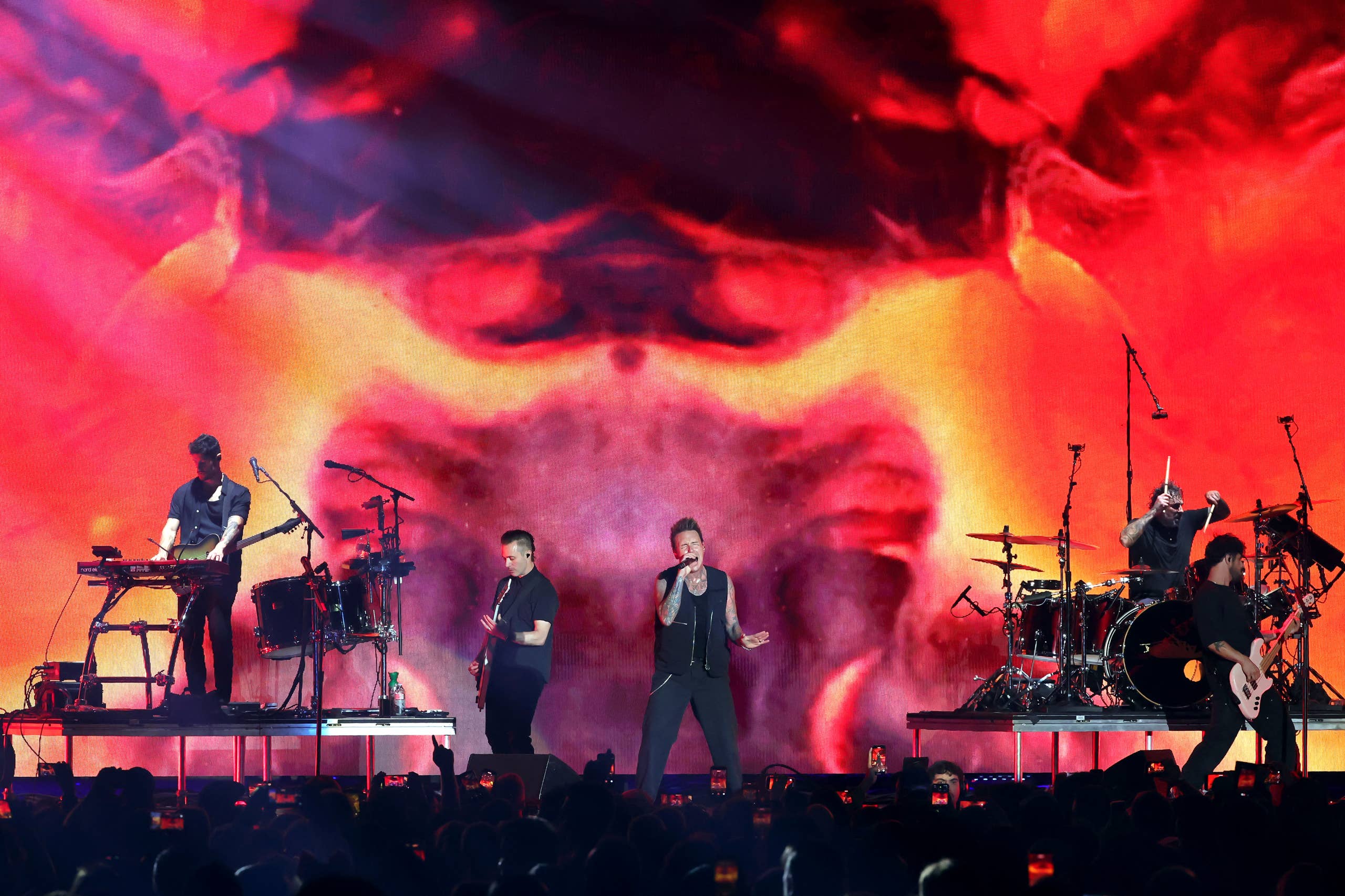 2560x1706 Legendary '90s Rock Band Announces New Single Ahead of 12th Album