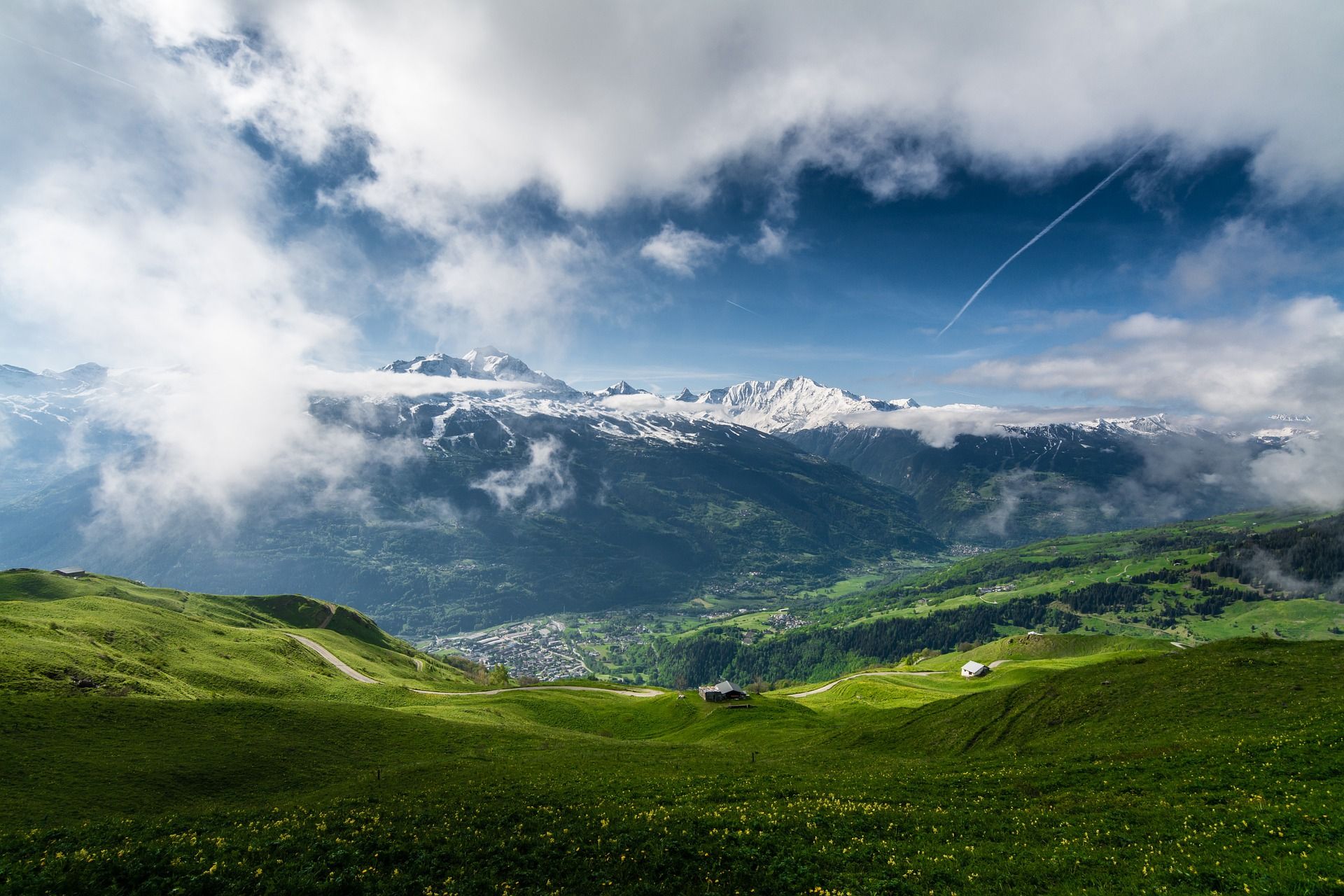 1920x1280 Himachal's Best Mountain Peaks, Every Traveler Must Visit