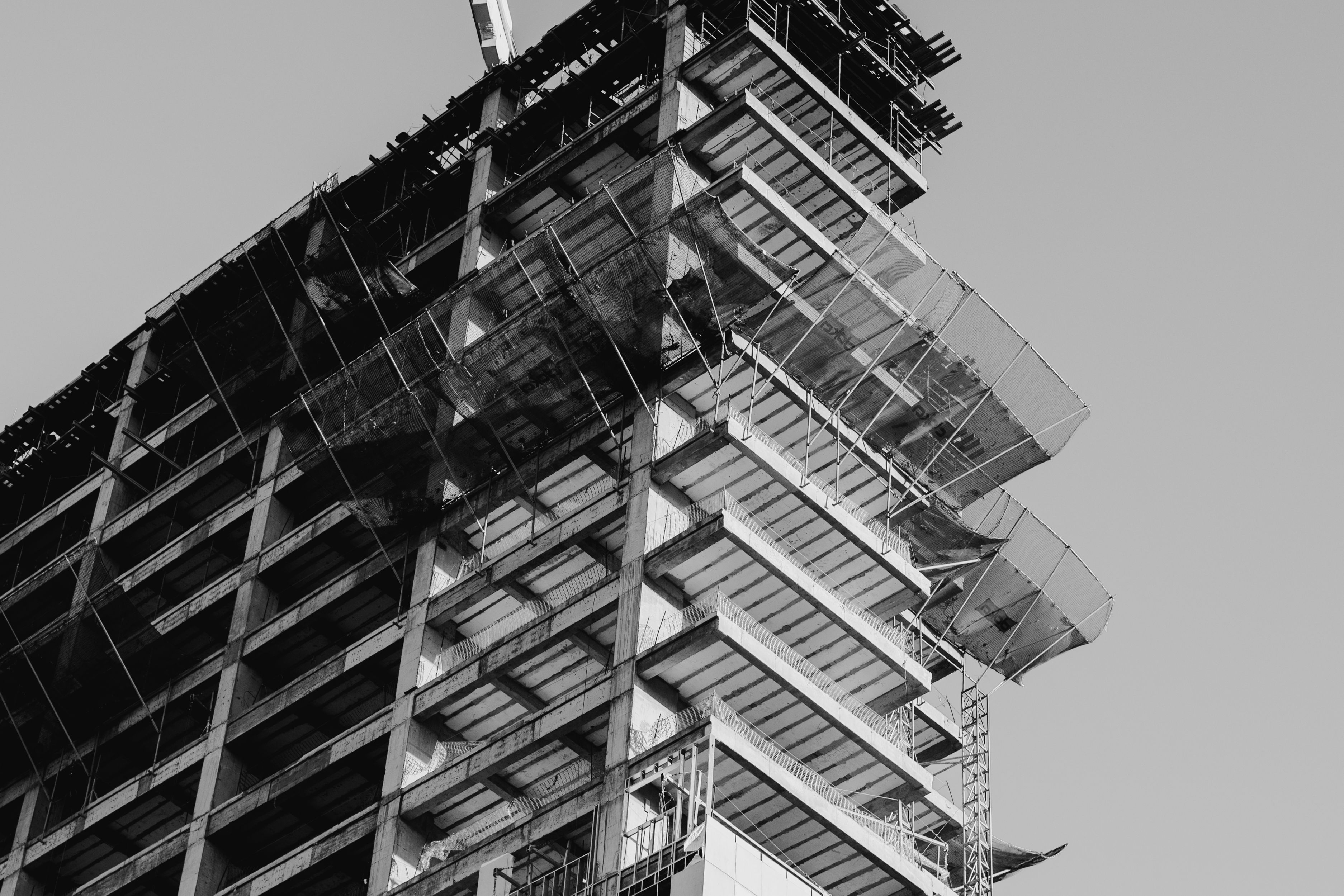 3748x2499 Building in process of construction · Free