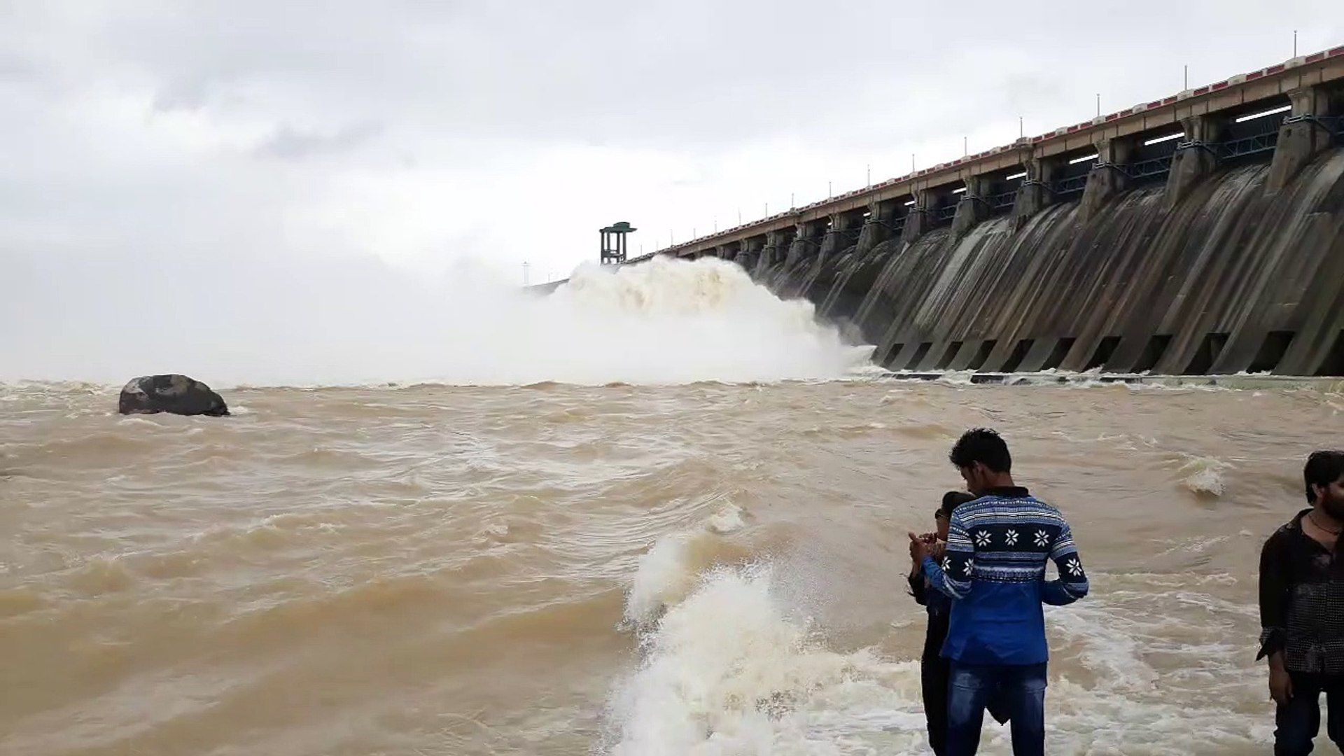 1920x1080 Water Release From Hirakud Dam in India , Hirakud Dam Water Release. The Longest Dam