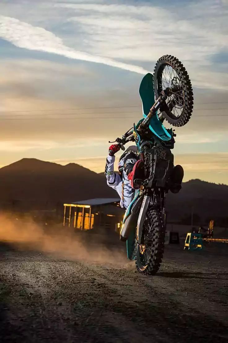 736x1106 Dirt Bike Wallpaper
