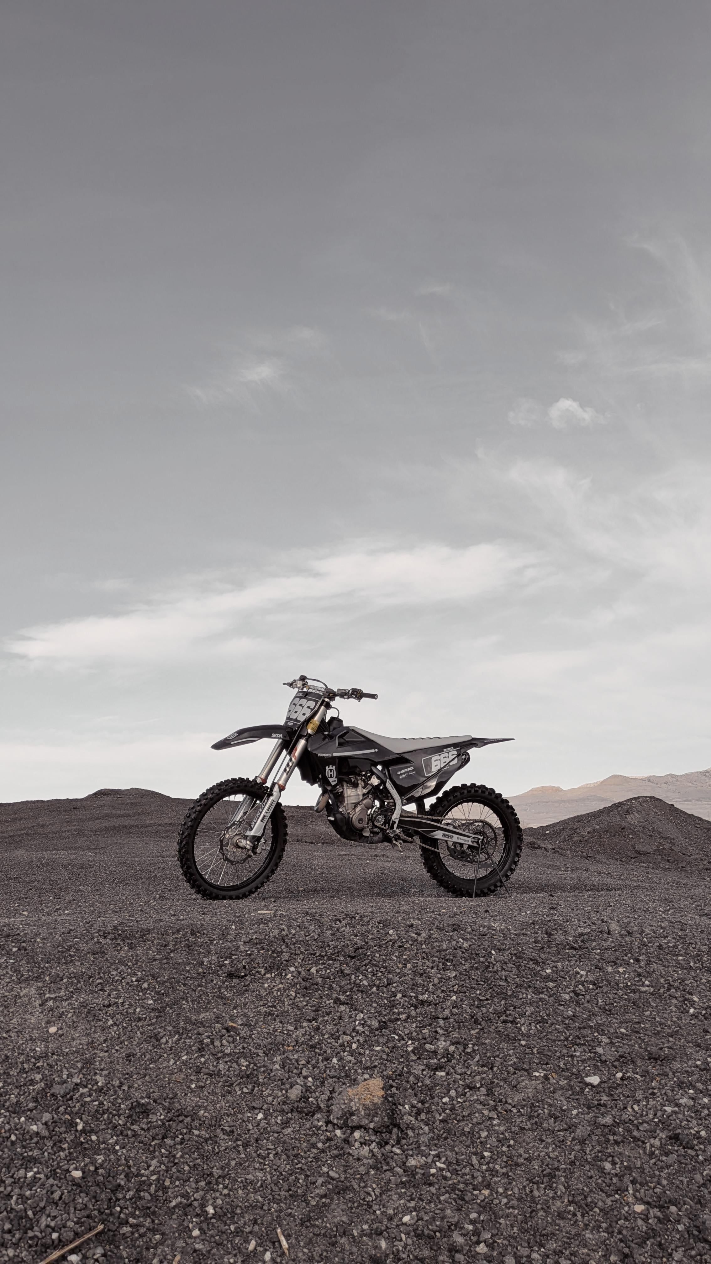 2268x4032 Probably the best picture I've ever taken of my dirt bike