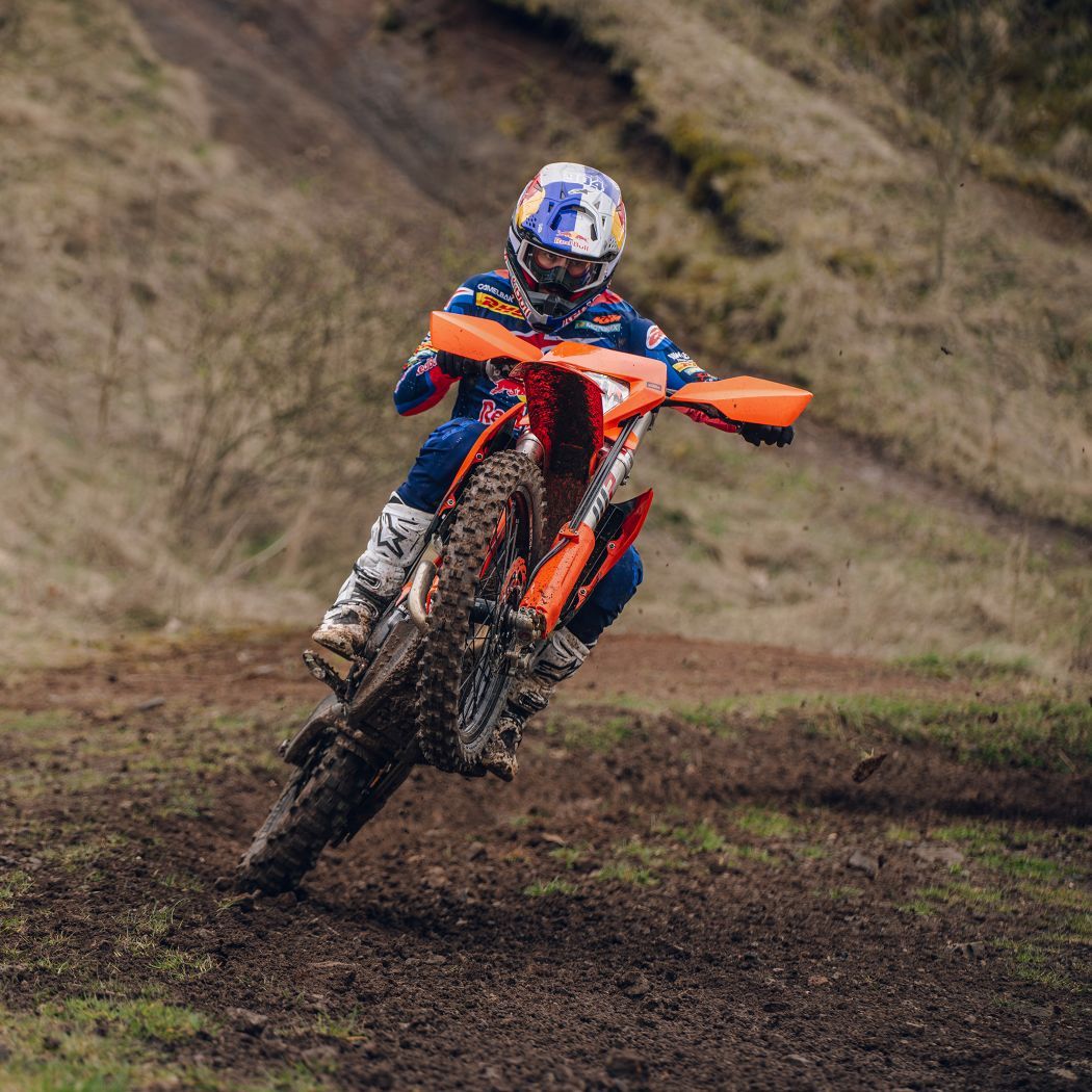 1050x1050 KTM TO RACE